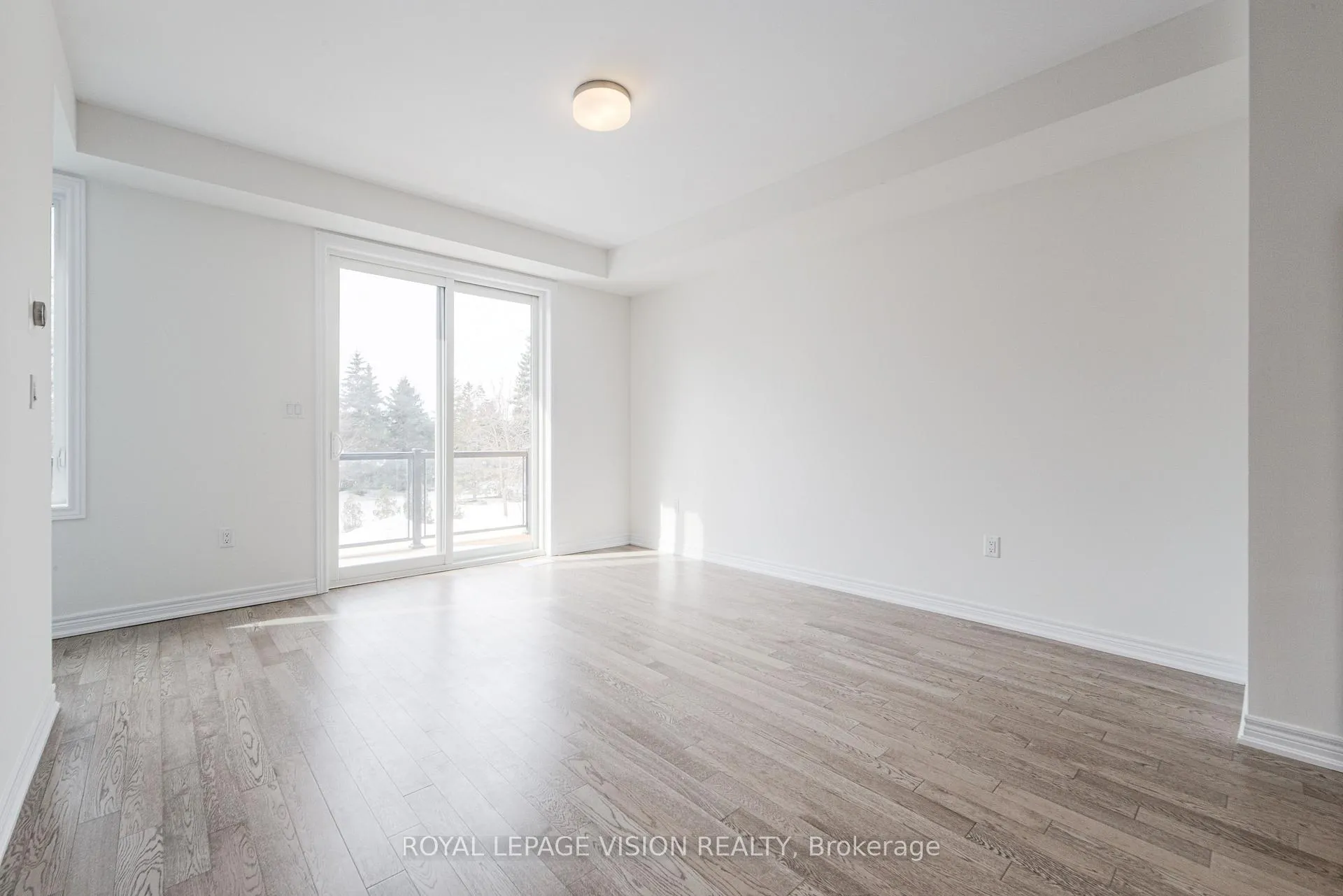 Photo 10 of 24 Folcroft St, Brampton, Credit Valley — HOMEH