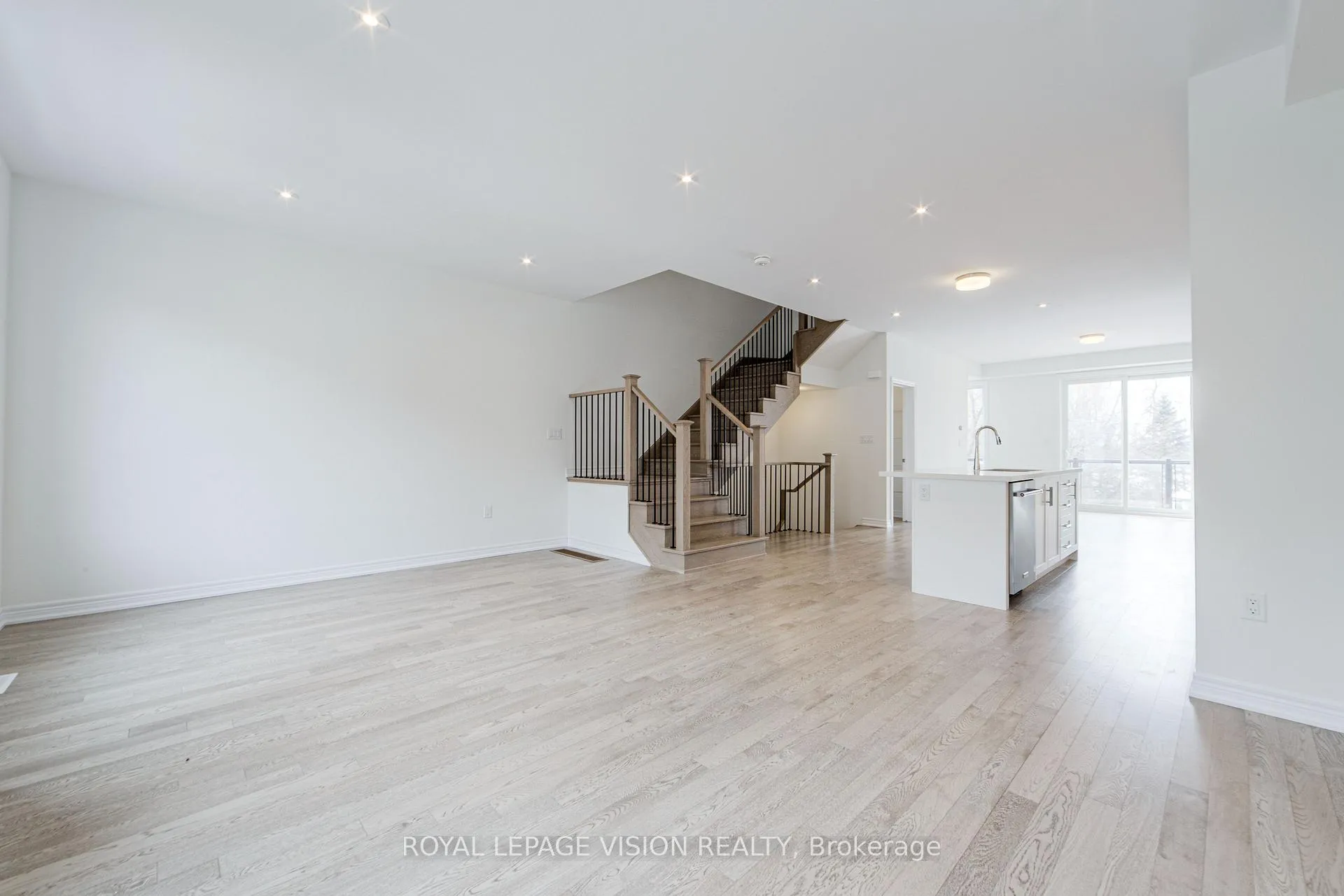 Photo 22 of 24 Folcroft St, Brampton, Credit Valley — HOMEH
