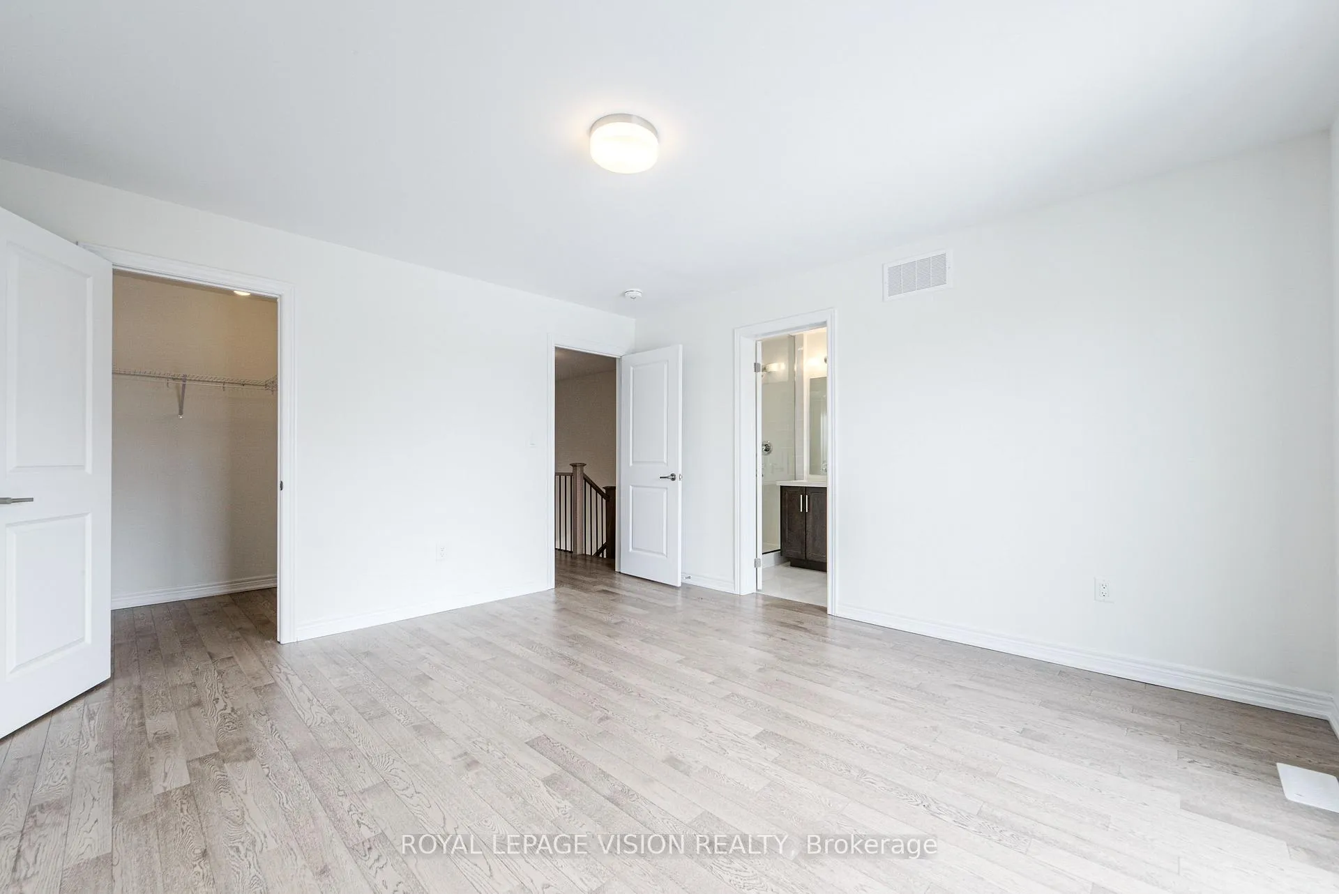 Photo 31 of 24 Folcroft St, Brampton, Credit Valley — HOMEH