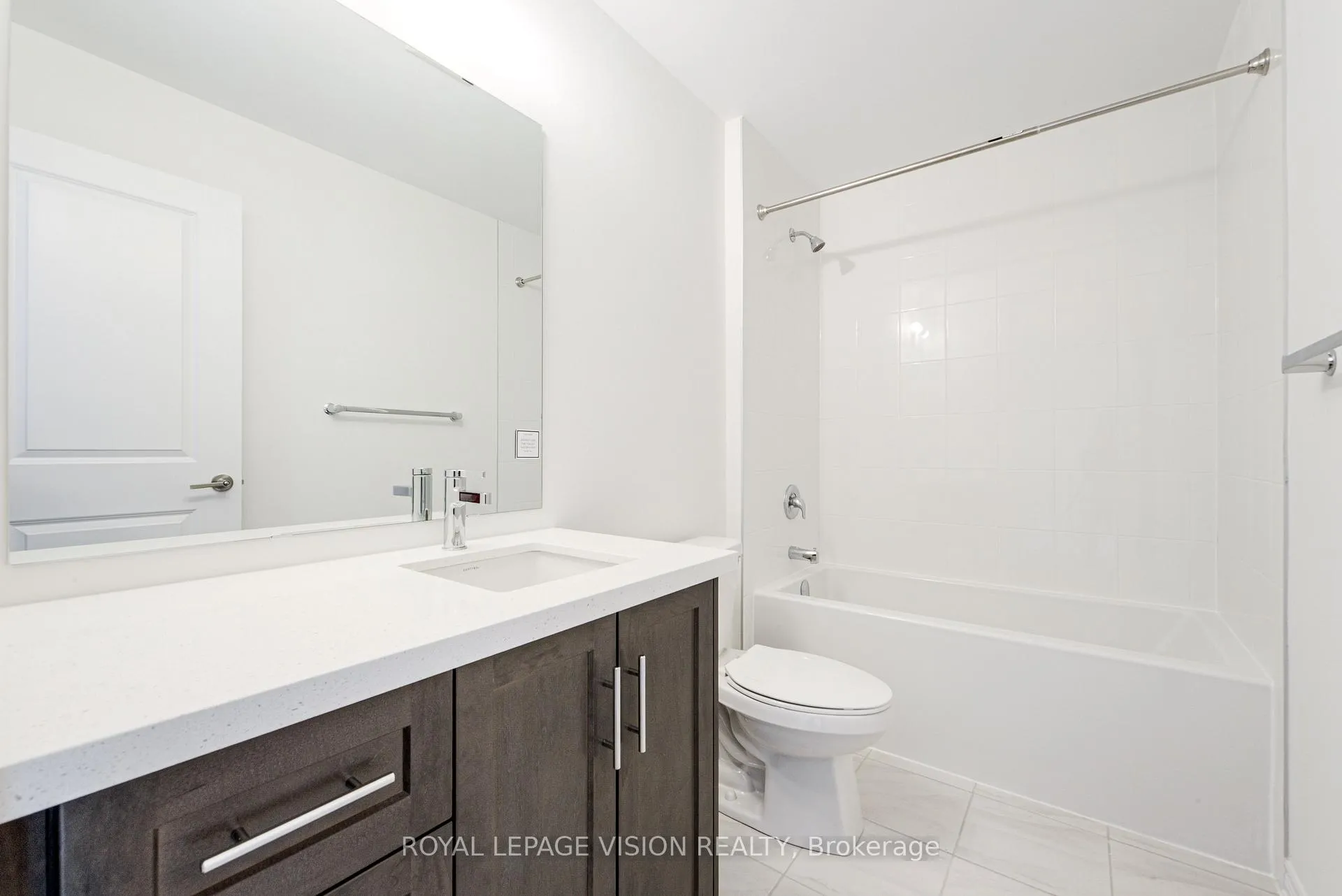 Photo 35 of 24 Folcroft St, Brampton, Credit Valley — HOMEH