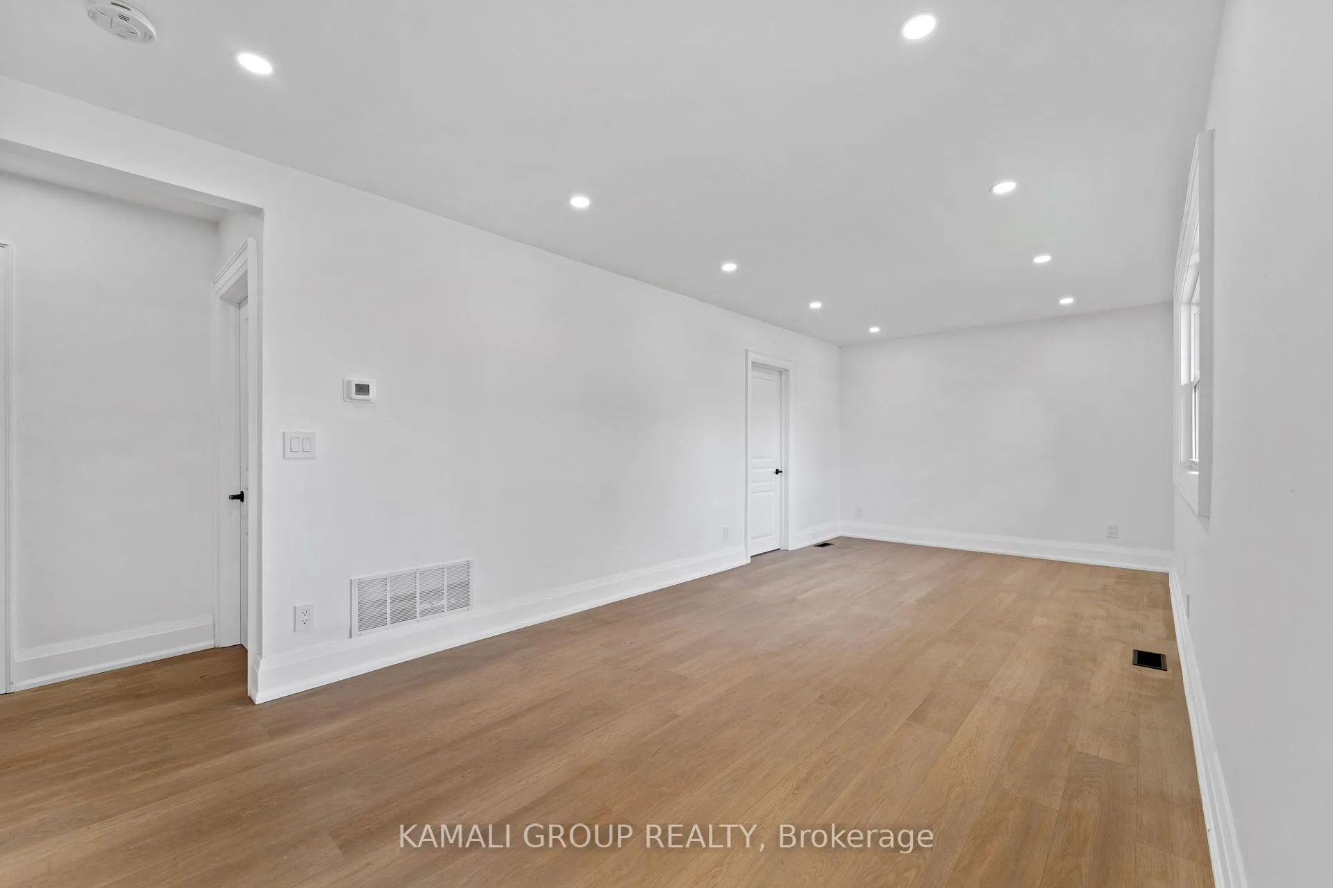 Photo 5 of Unit main, 76 Admiral Rd, Ajax, South East — HOMEH