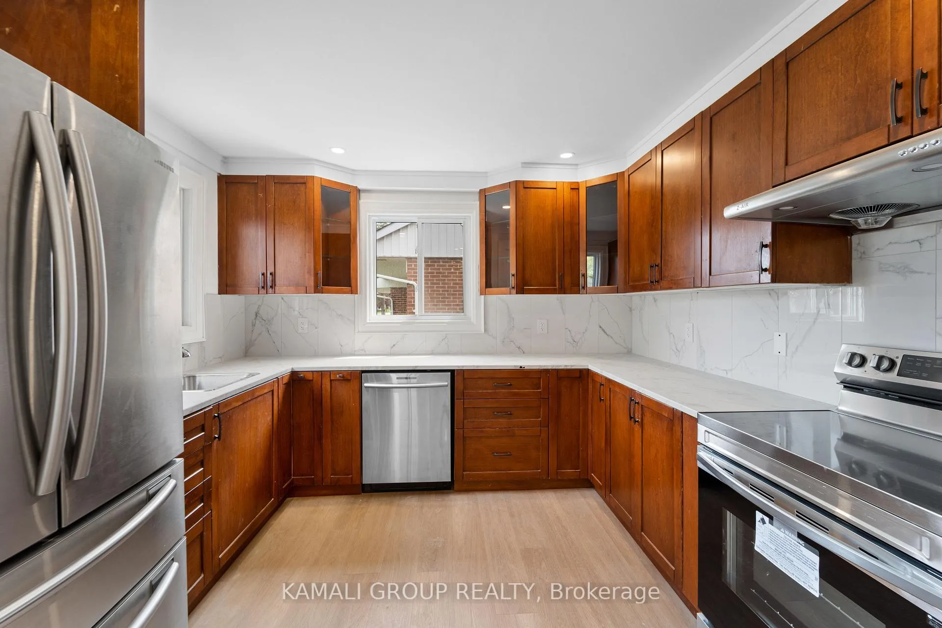 Photo 7 of Unit main, 76 Admiral Rd, Ajax, South East — HOMEH