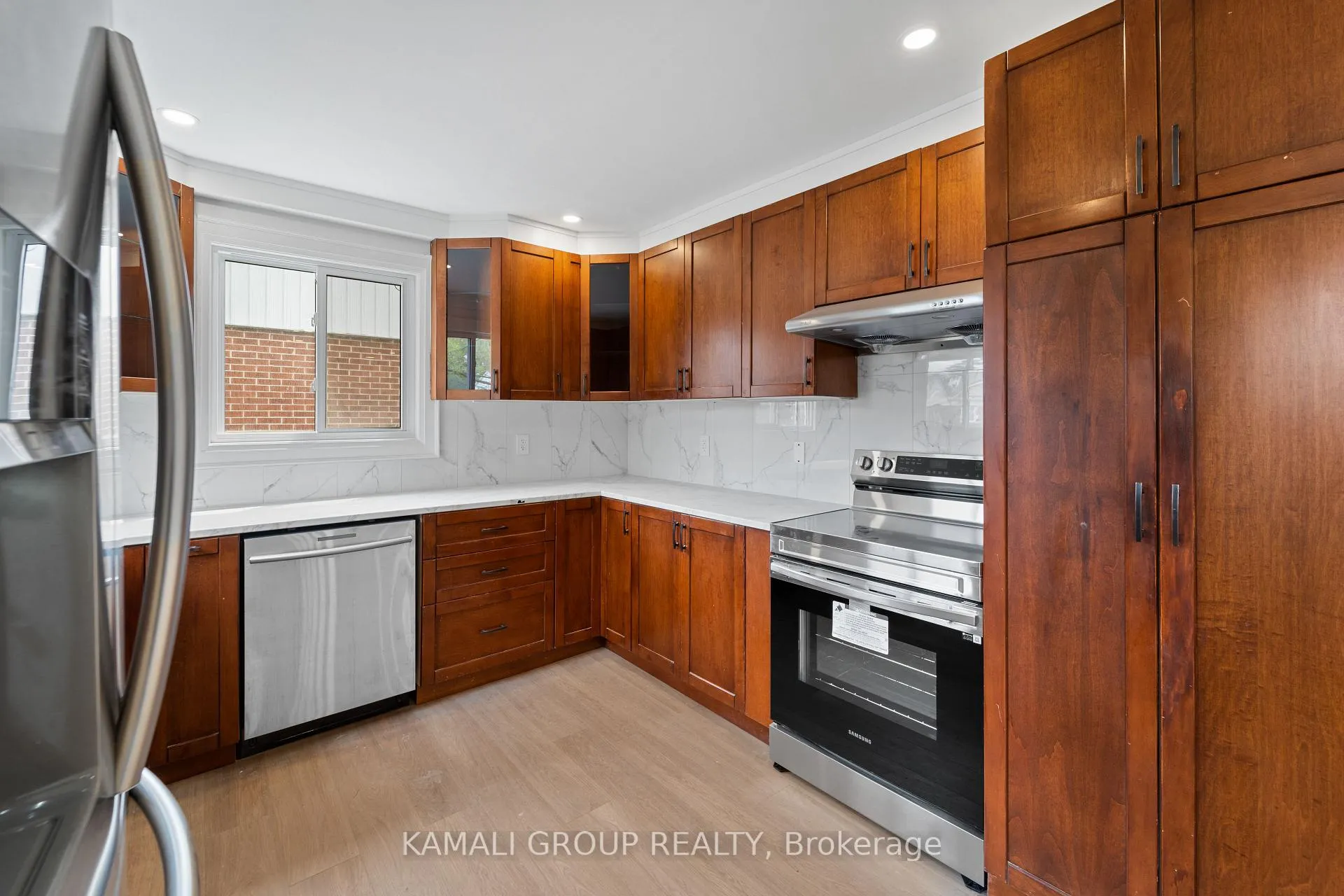 Photo 8 of Unit main, 76 Admiral Rd, Ajax, South East — HOMEH