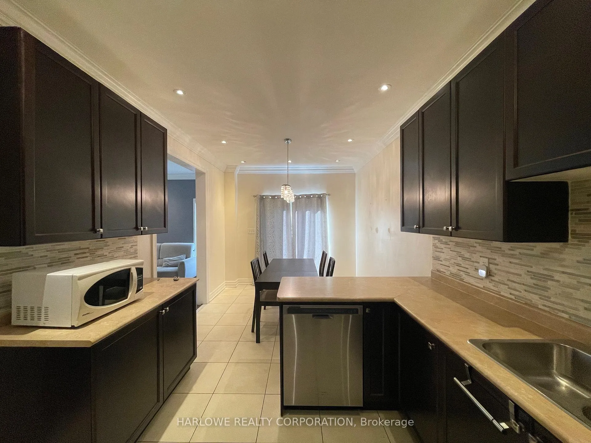Photo 2 of Unit upper, 54 Travis Cres, Brampton, Fletcher's West — HOMEH