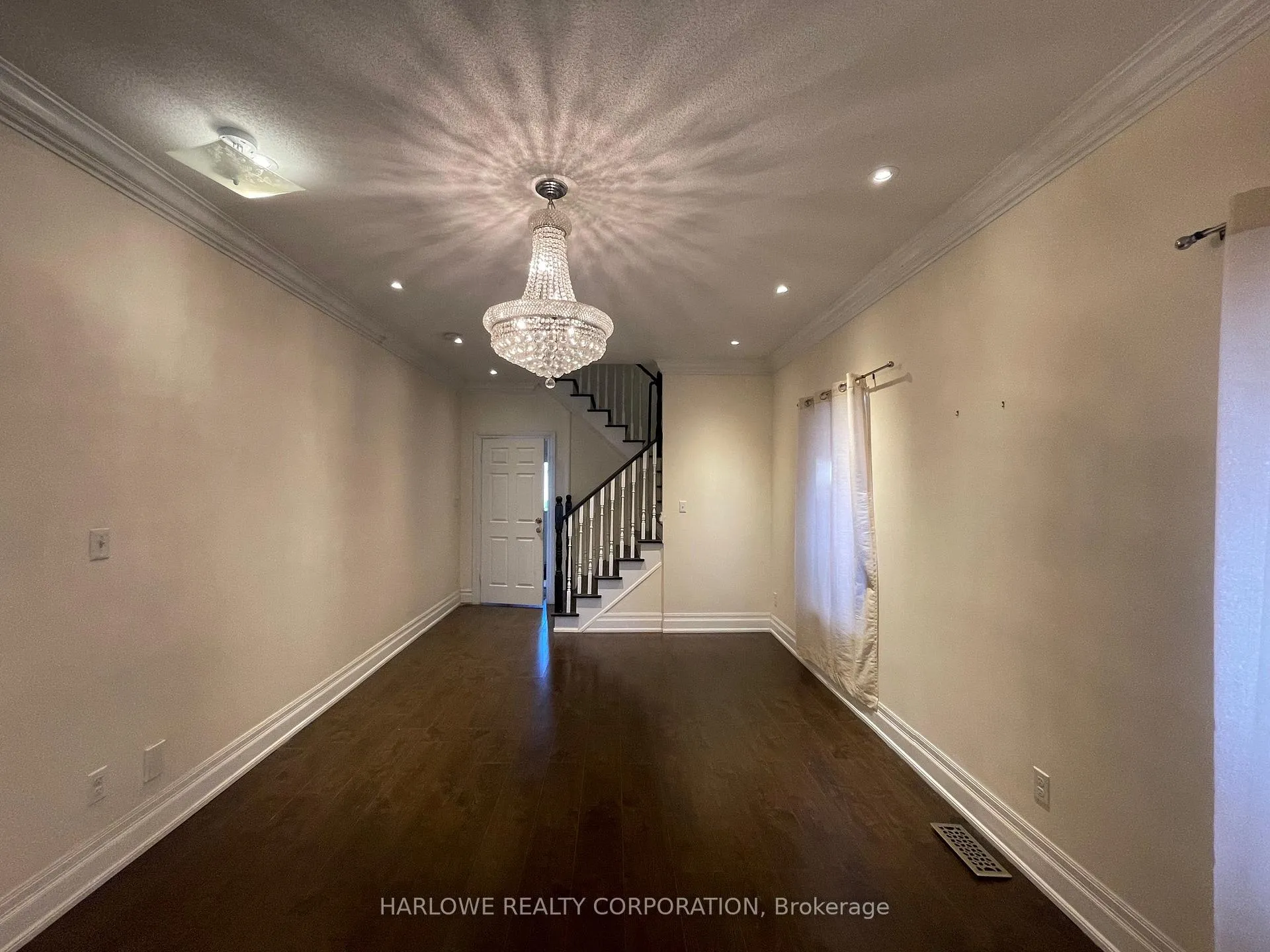 Photo 6 of Unit upper, 54 Travis Cres, Brampton, Fletcher's West — HOMEH