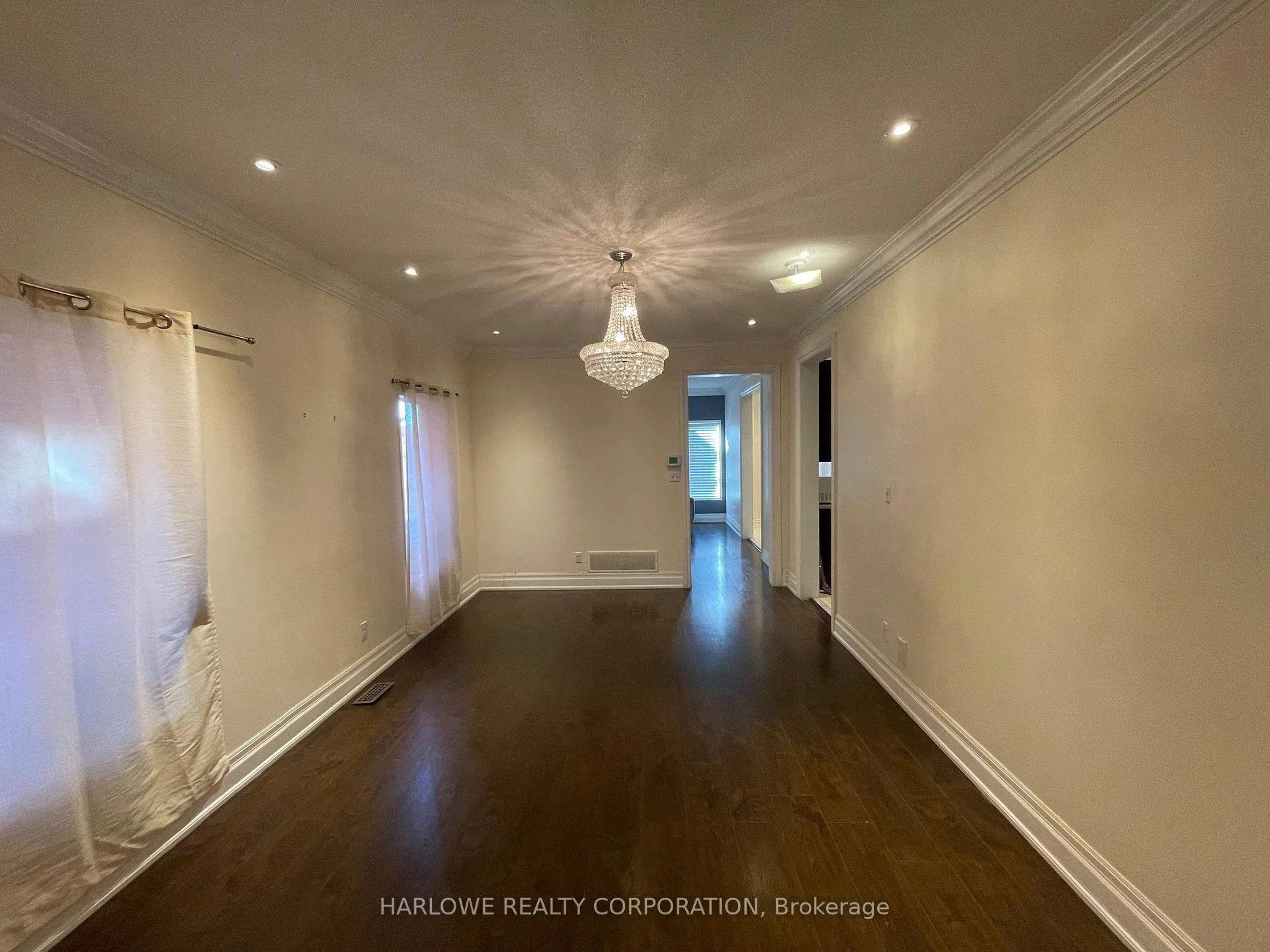 Photo 7 of Unit upper, 54 Travis Cres, Brampton, Fletcher's West — HOMEH