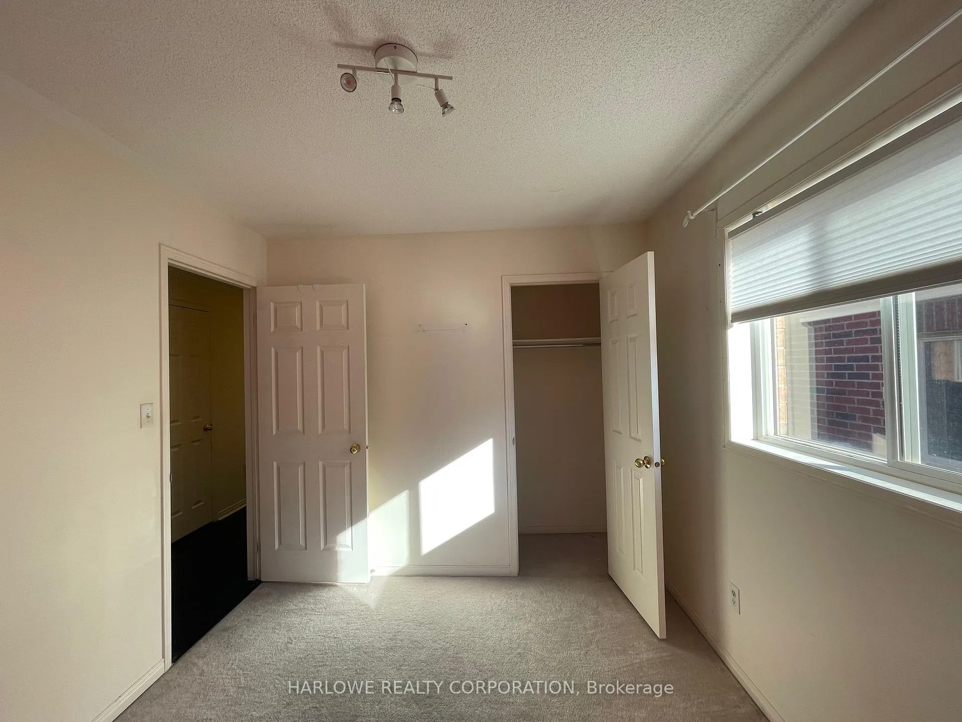 Photo 10 of Unit upper, 54 Travis Cres, Brampton, Fletcher's West — HOMEH