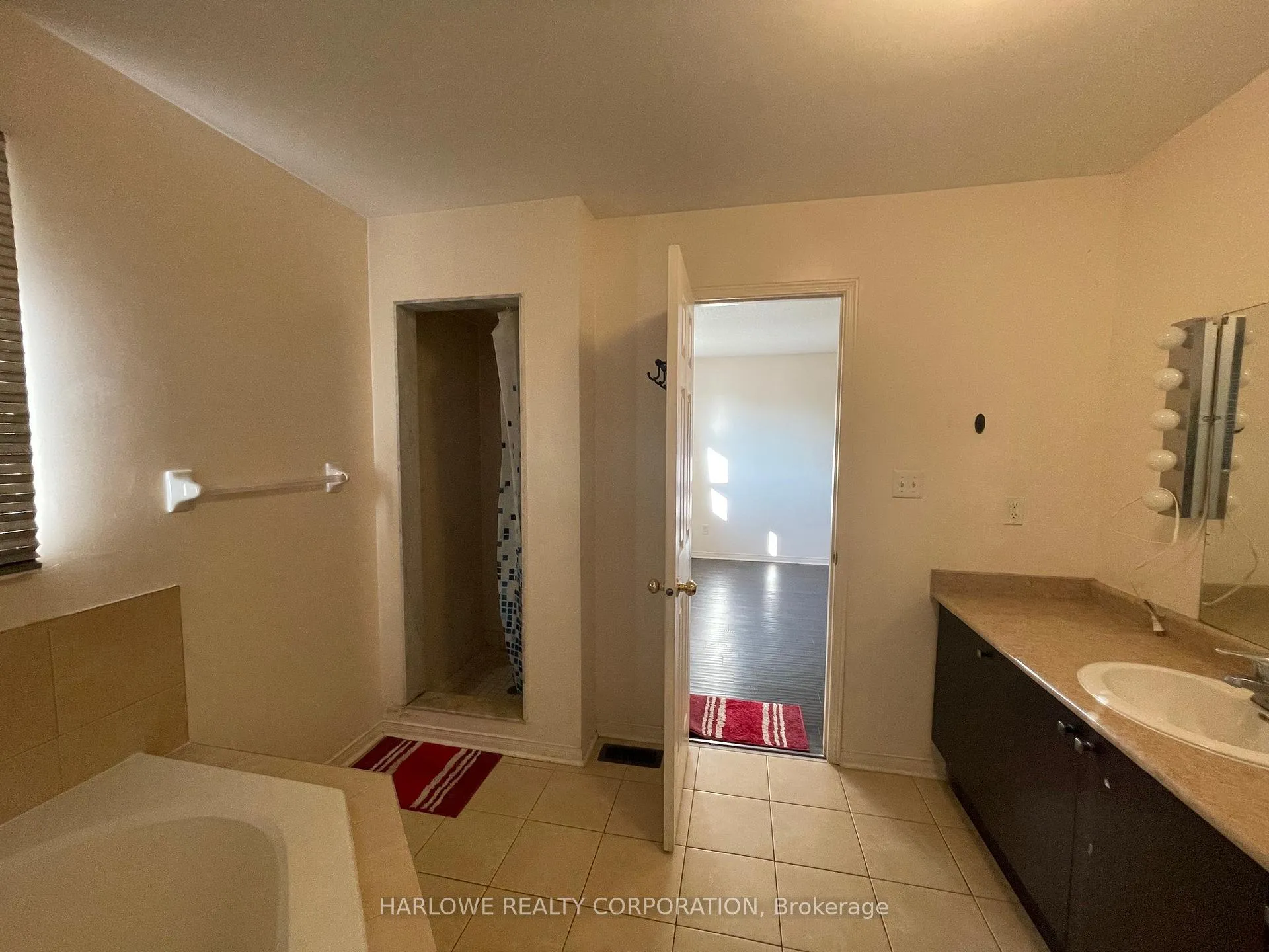 Photo 13 of Unit upper, 54 Travis Cres, Brampton, Fletcher's West — HOMEH