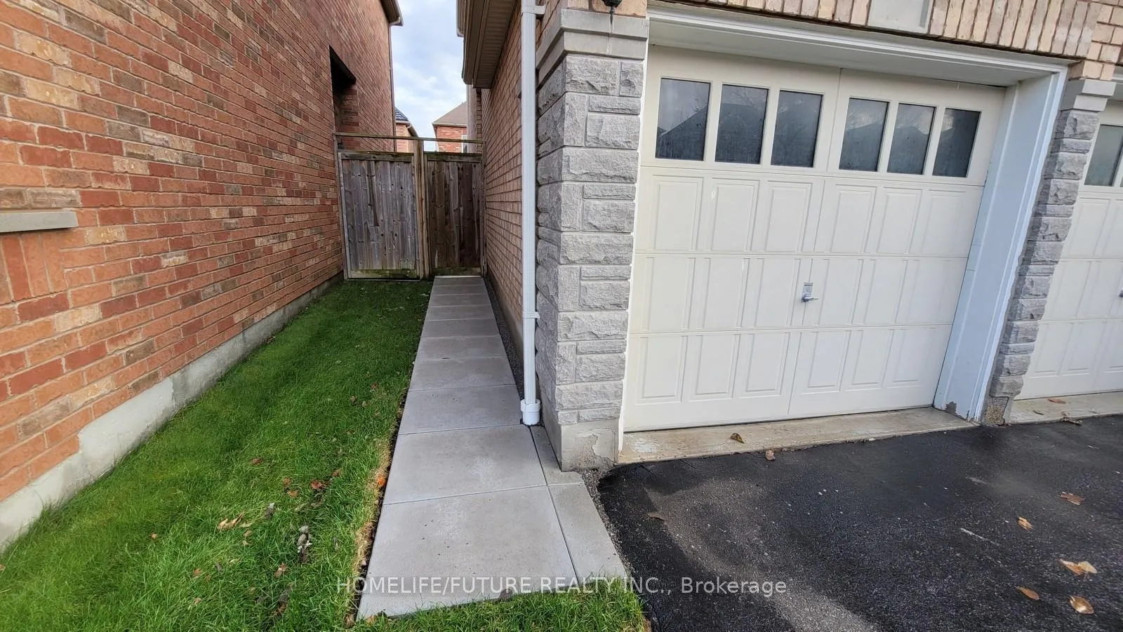 Photo 13 of Unit basement, 12 Wilsongary Circ, Ajax, Northeast Ajax — HOMEH