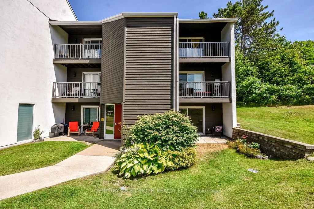 Front of Unit 126, 1102 HORSESHOE VALLEY Rd