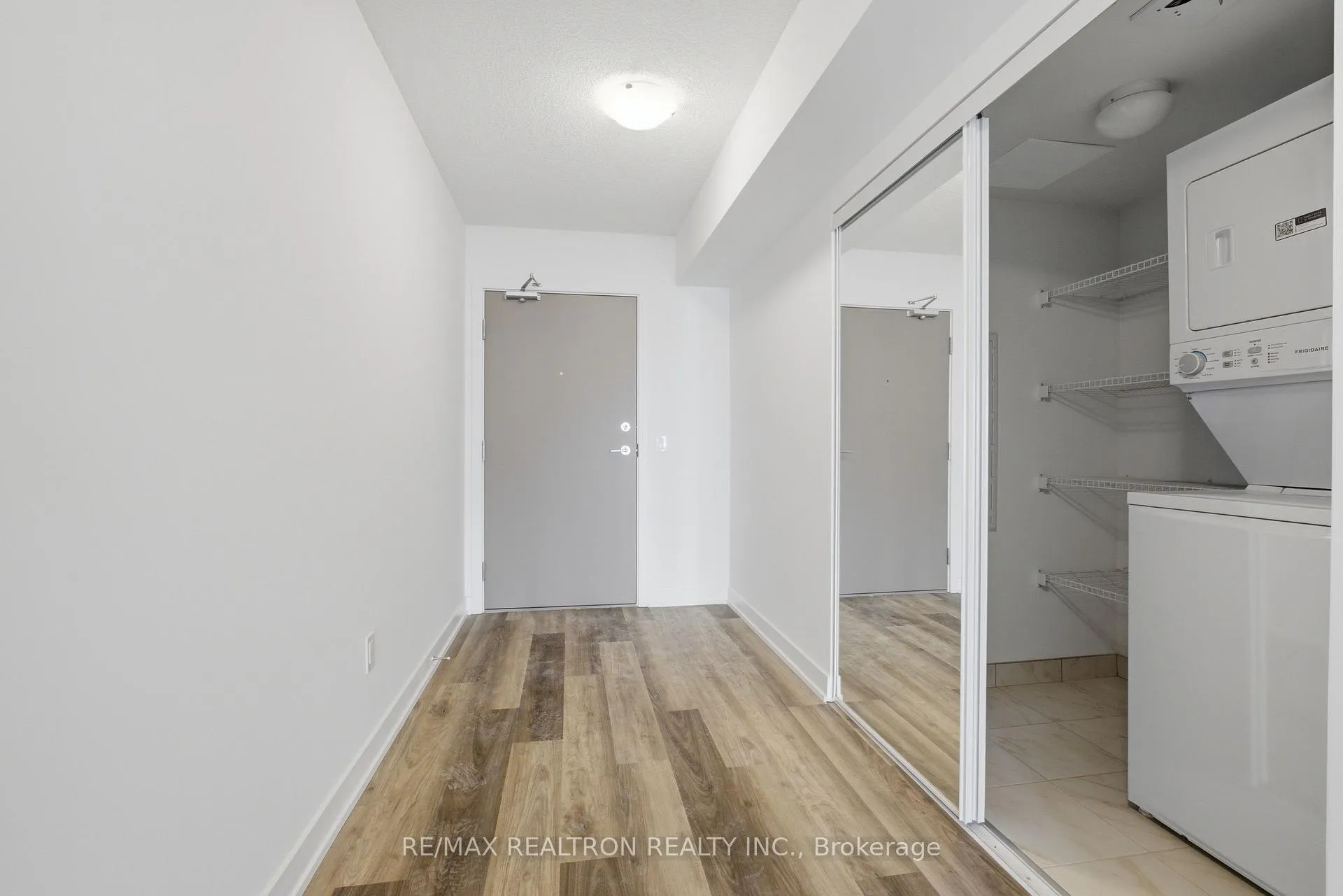 Photo 5 of Unit 2210, 1010 Sandy Beach Rd, Pickering, Bay Ridges — HOMEH