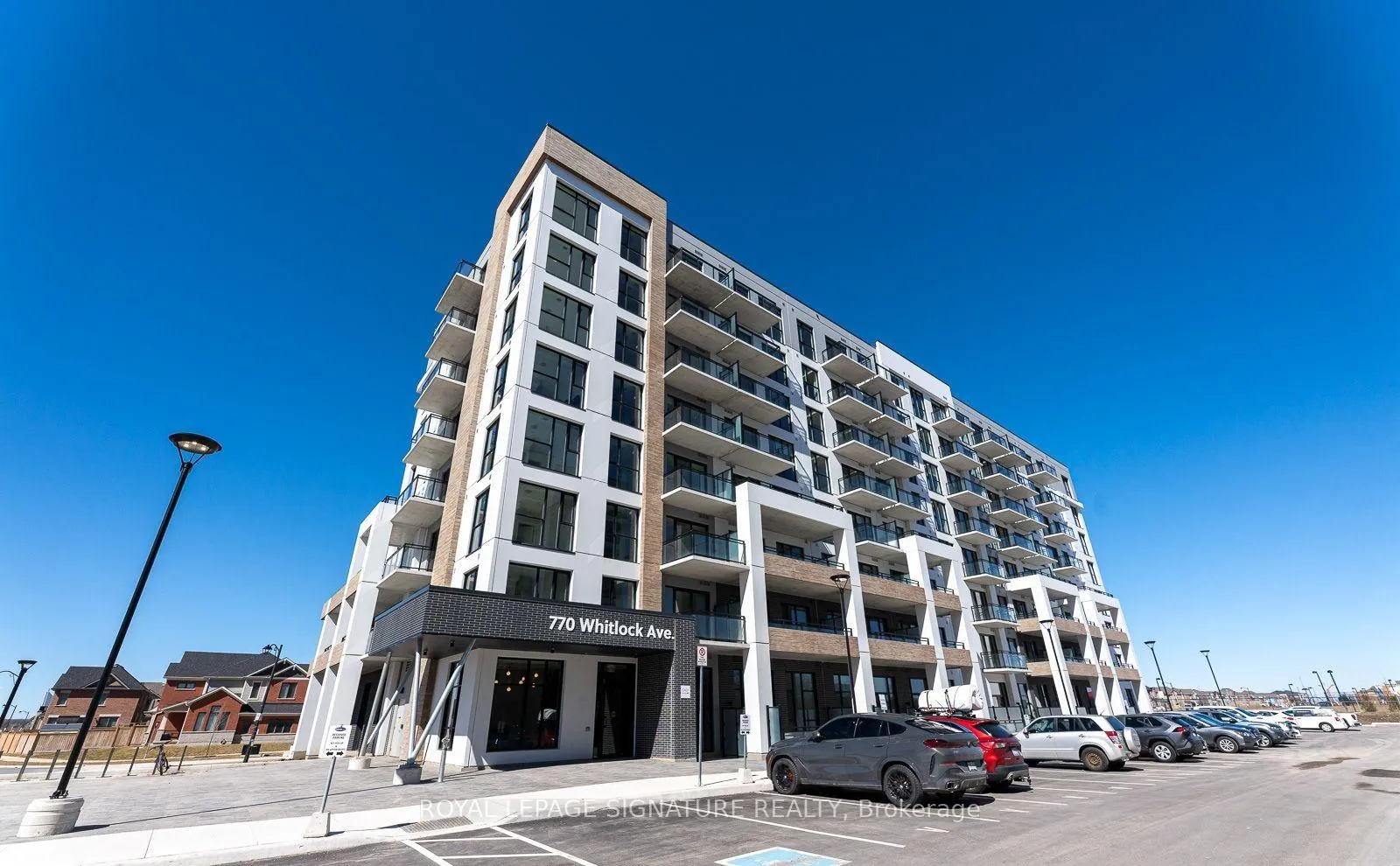 Front of Unit 809, 770 Whitlock Ave