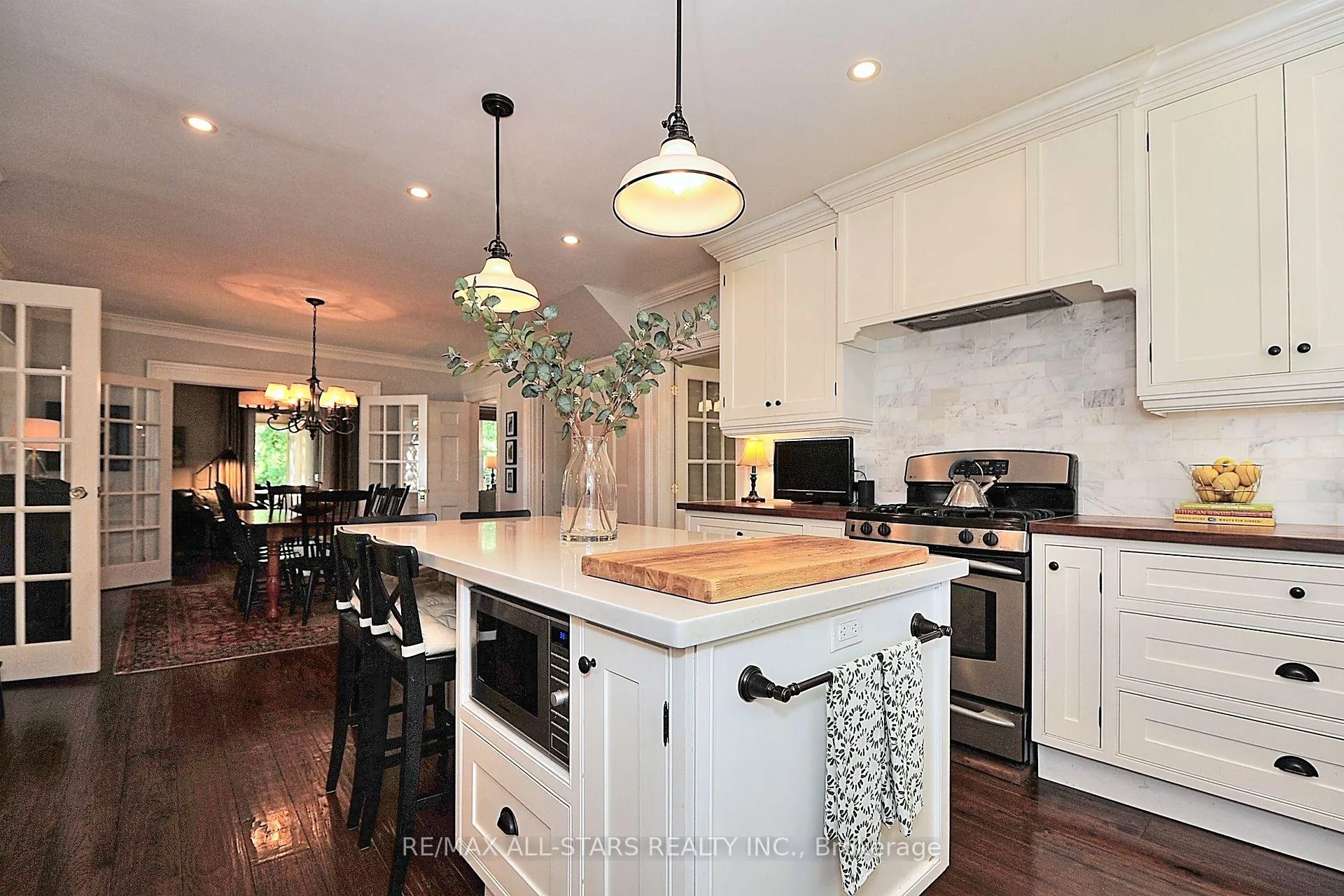 Photo 11 of 60 Meadowbrook Lane, Markham, Unionville — HOMEH