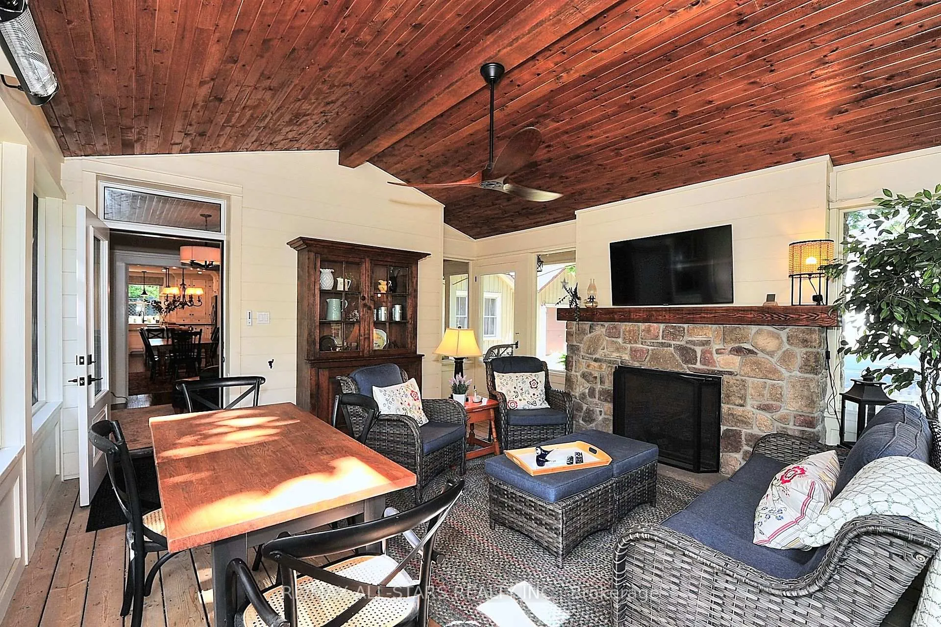 Photo 36 of 60 Meadowbrook Lane, Markham, Unionville — HOMEH