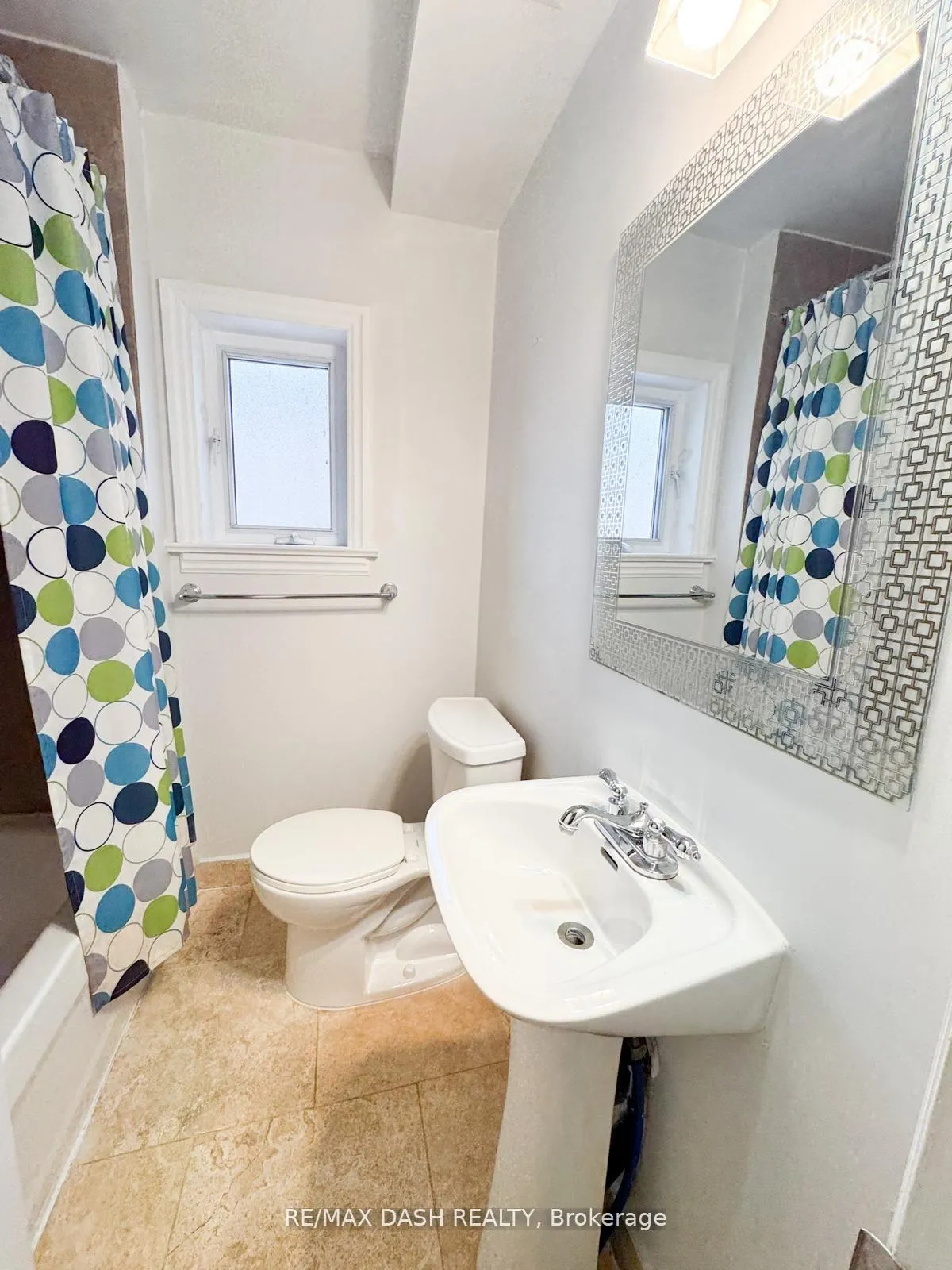 Photo 16 of Unit main-floor, 1529 Queen St E, Toronto, Greenwood-Coxwell — HOMEH
