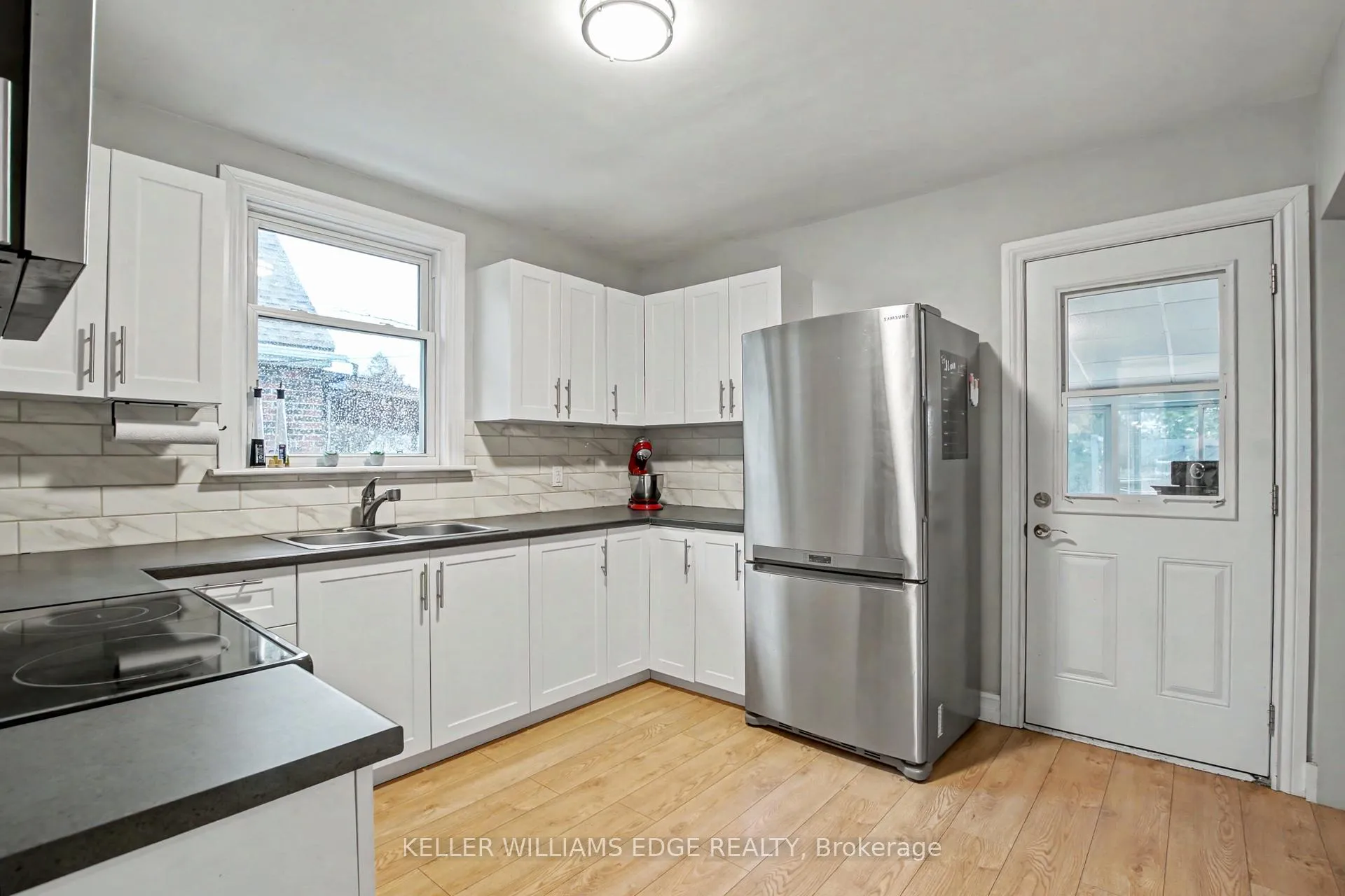 Photo 6 of 179 Parkdale Ave S, Hamilton, Glenview — HOMEH