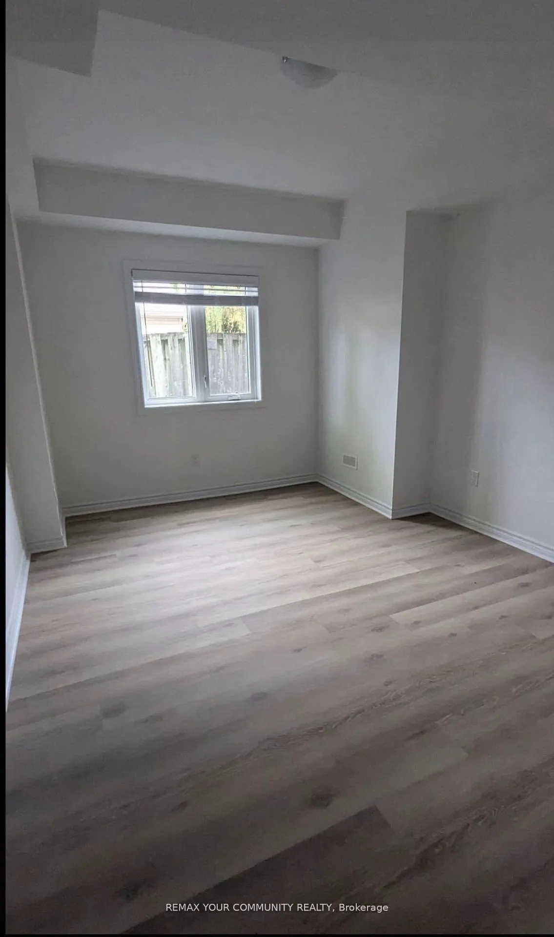 Photo 10 of Unit main, 9A Biscayne Blvd, Georgina, Keswick South — HOMEH