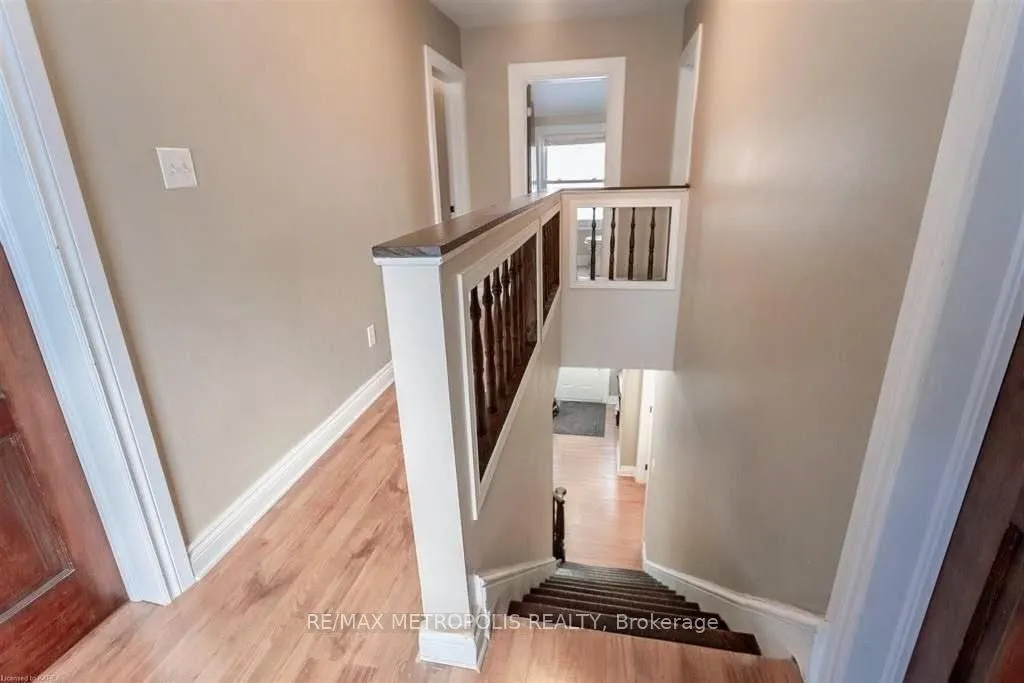 Photo 16 of 336 Division St, Kingston, East of Sir John A. Blvd — HOMEH