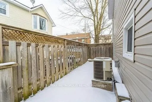 Photo 21 of 336 Division St, Kingston, East of Sir John A. Blvd — HOMEH