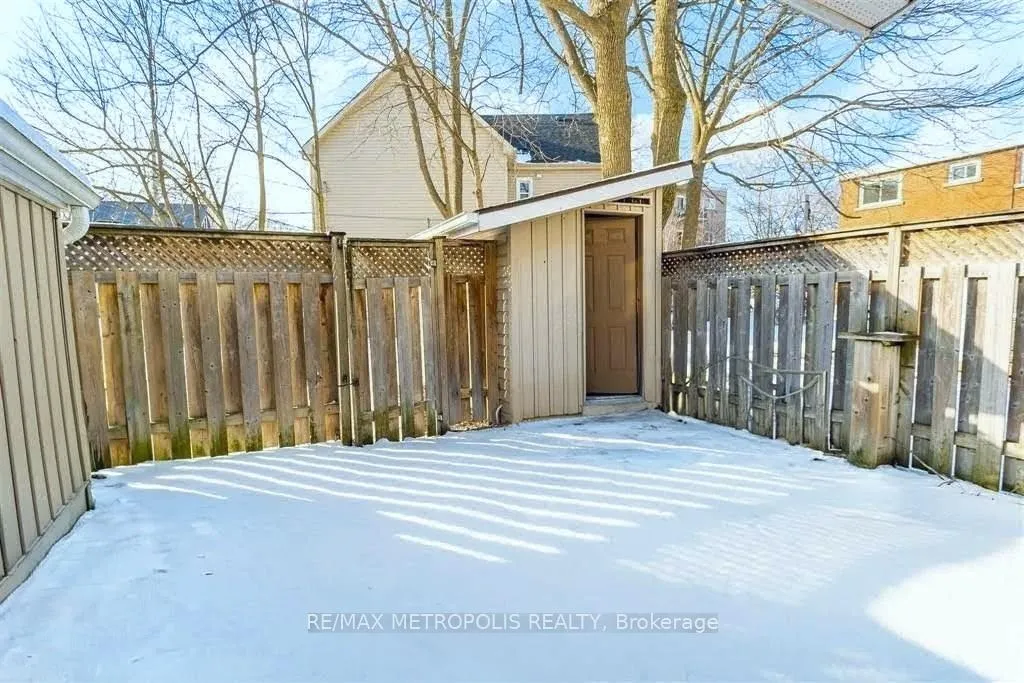 Photo 23 of 336 Division St, Kingston, East of Sir John A. Blvd — HOMEH