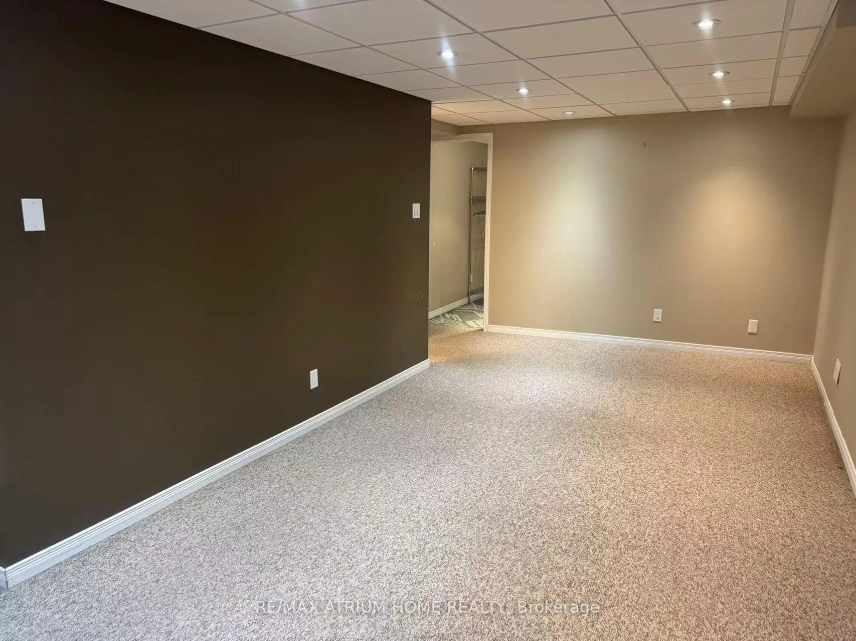Photo 5 of 52 Loring (basement) Cres, Markham, Unionville — HOMEH