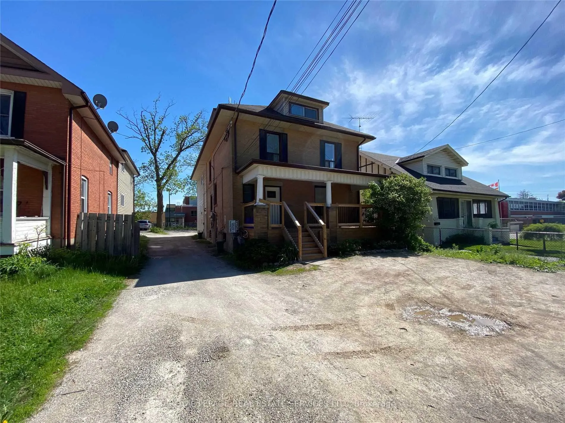 Photo 1 of Unit d, 76 Guelph St, Halton Hills, Georgetown — HOMEH