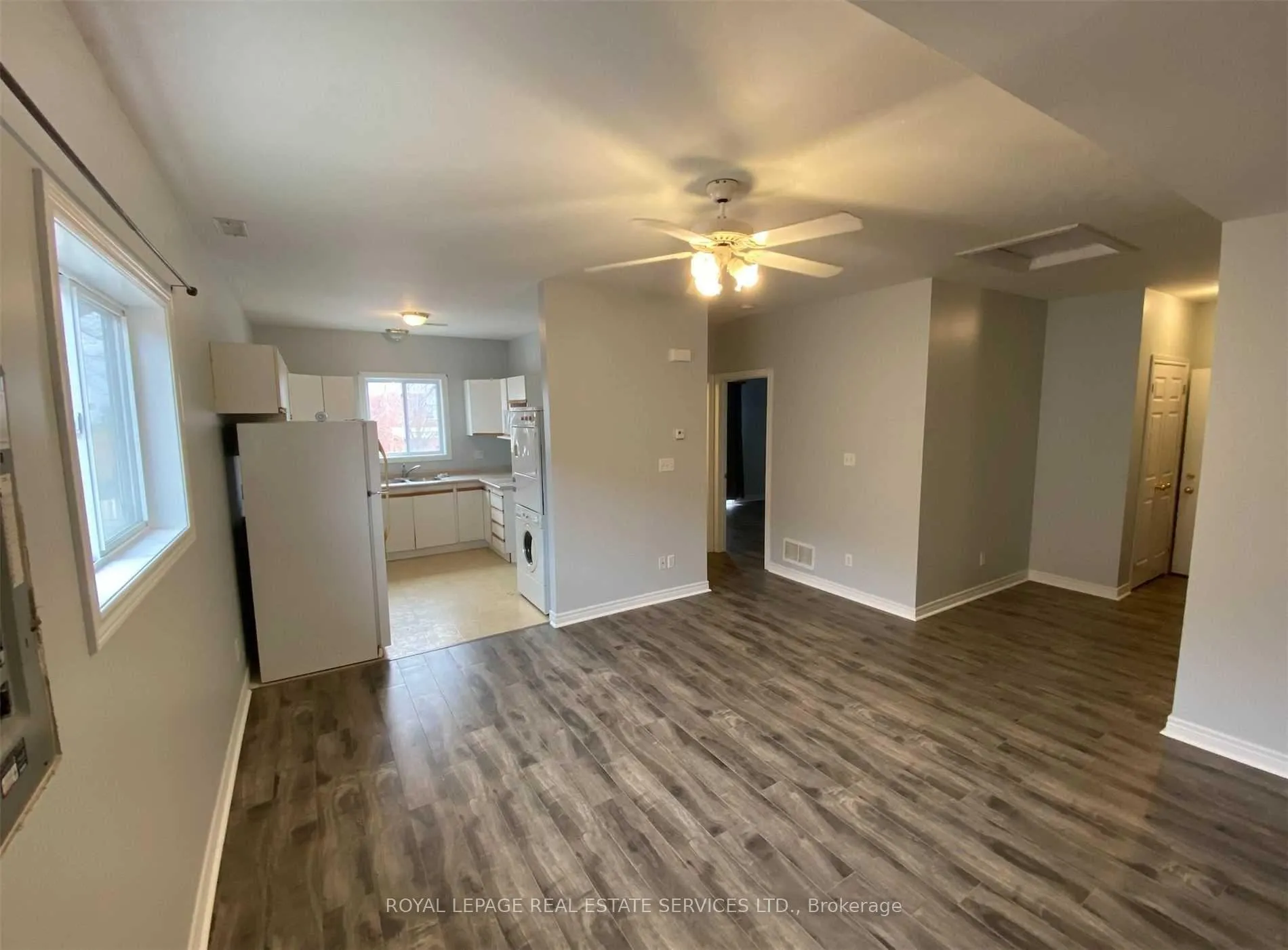 Photo 3 of Unit d, 76 Guelph St, Halton Hills, Georgetown — HOMEH