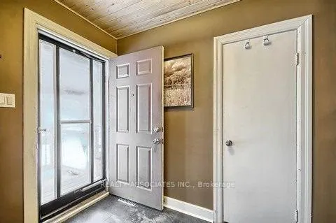 Photo 4 of 20 King St, Georgina, Sutton & Jackson's Point — HOMEH