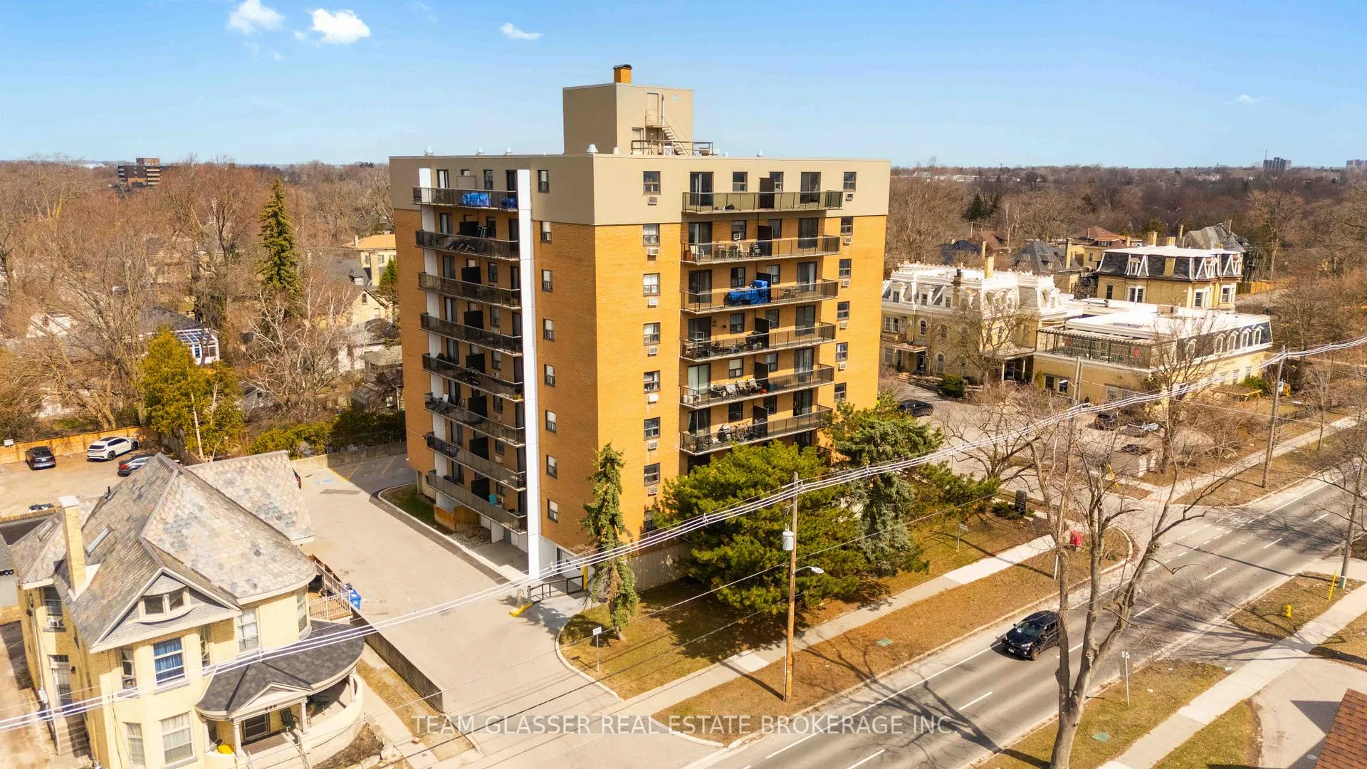 Photo 14 of Unit 906, 498 Queens Ave, London, East F — HOMEH