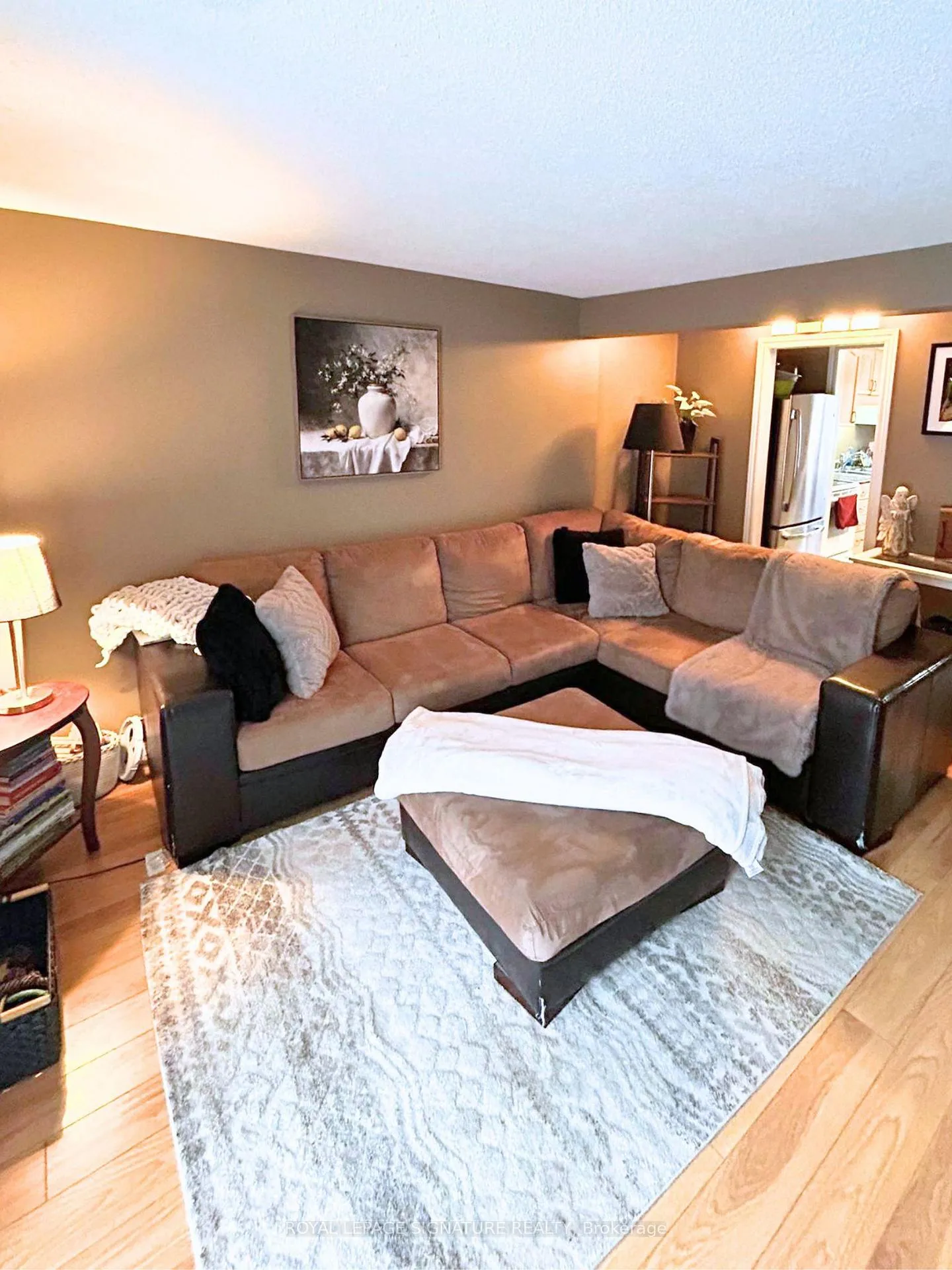 Photo 3 of 276 Benesfort Cres, Kitchener, Highland West — HOMEH