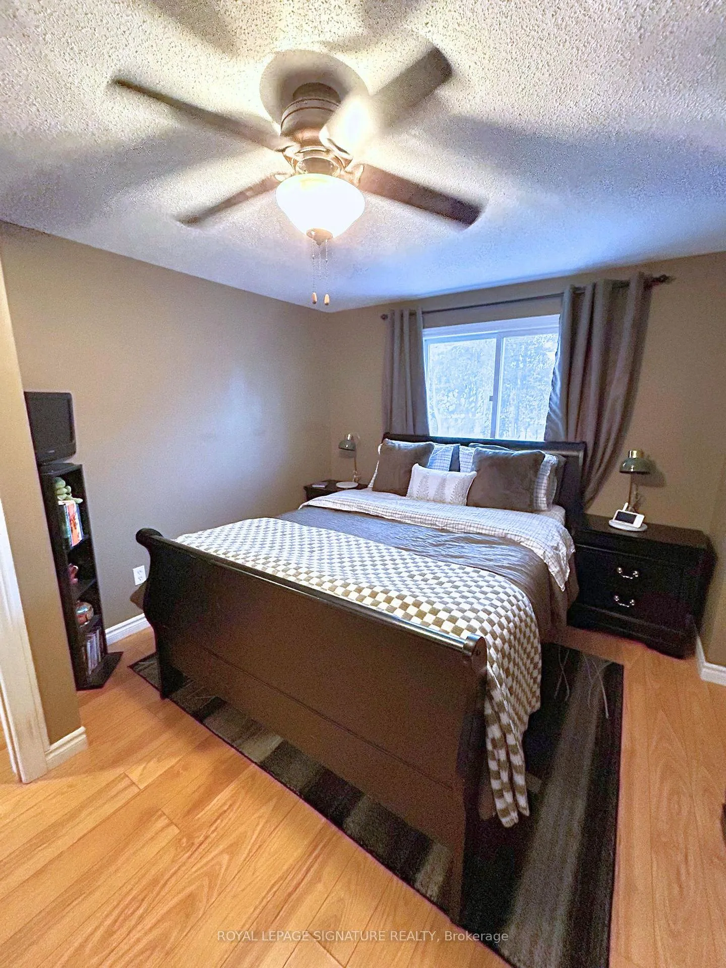 Photo 7 of 276 Benesfort Cres, Kitchener, Highland West — HOMEH