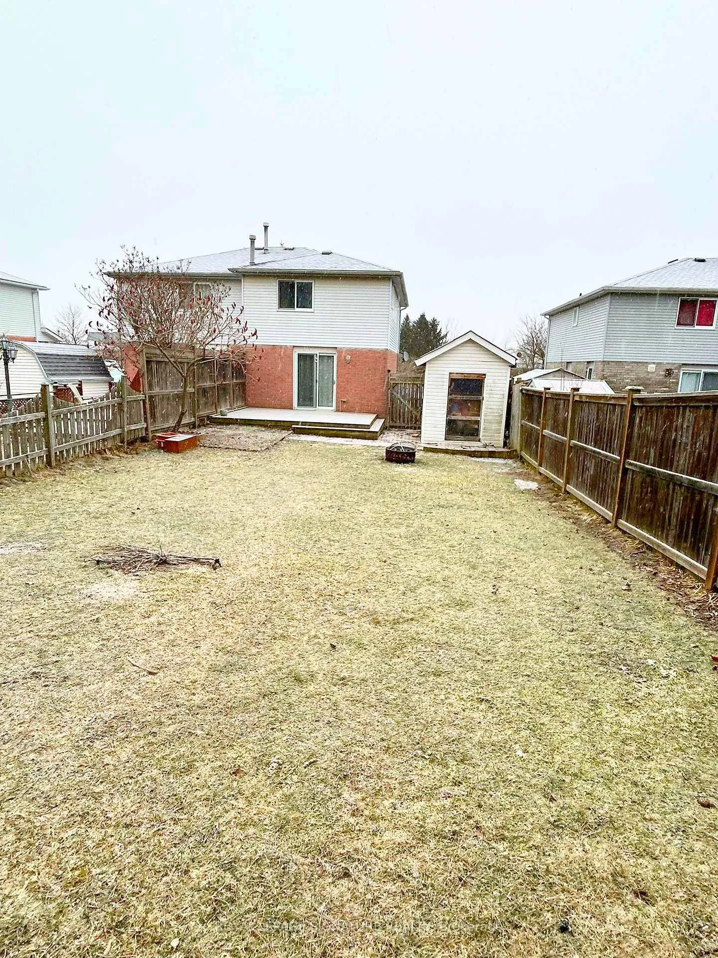 Photo 11 of 276 Benesfort Cres, Kitchener, Highland West — HOMEH