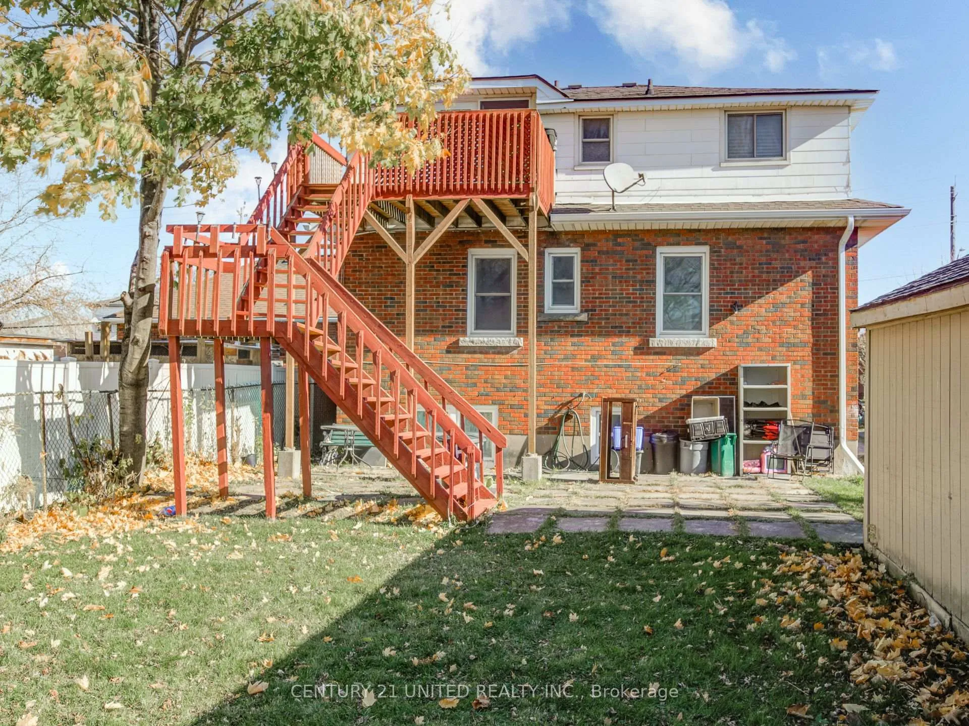 Photo 5 of Unit 3, 99 Haig St, St. Catharines, Haig — HOMEH