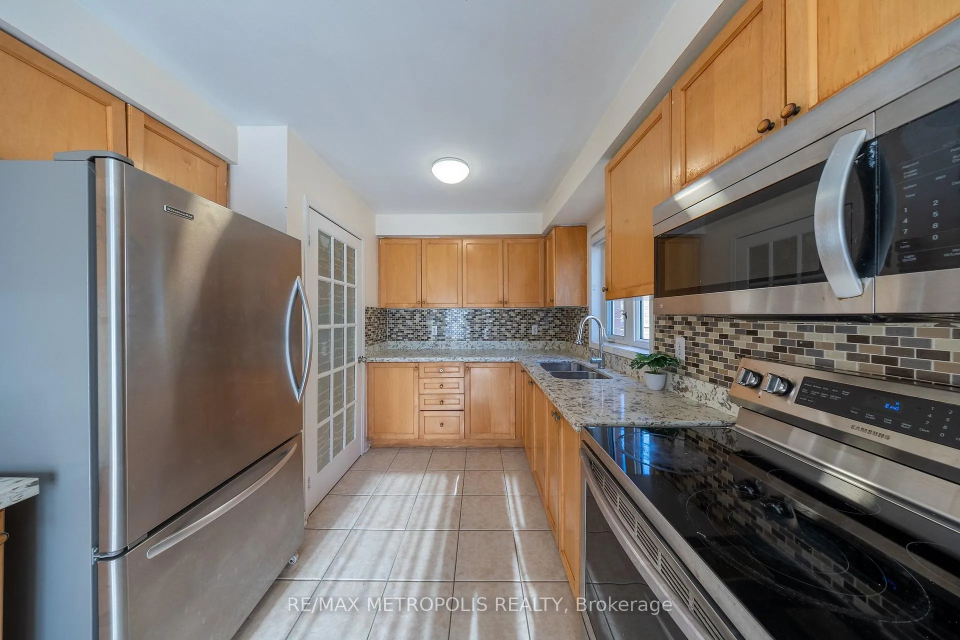 Photo 7 of Unit main, 113 Highhill Dr, Scarborough, Tam O'Shanter-Sullivan — HOMEH