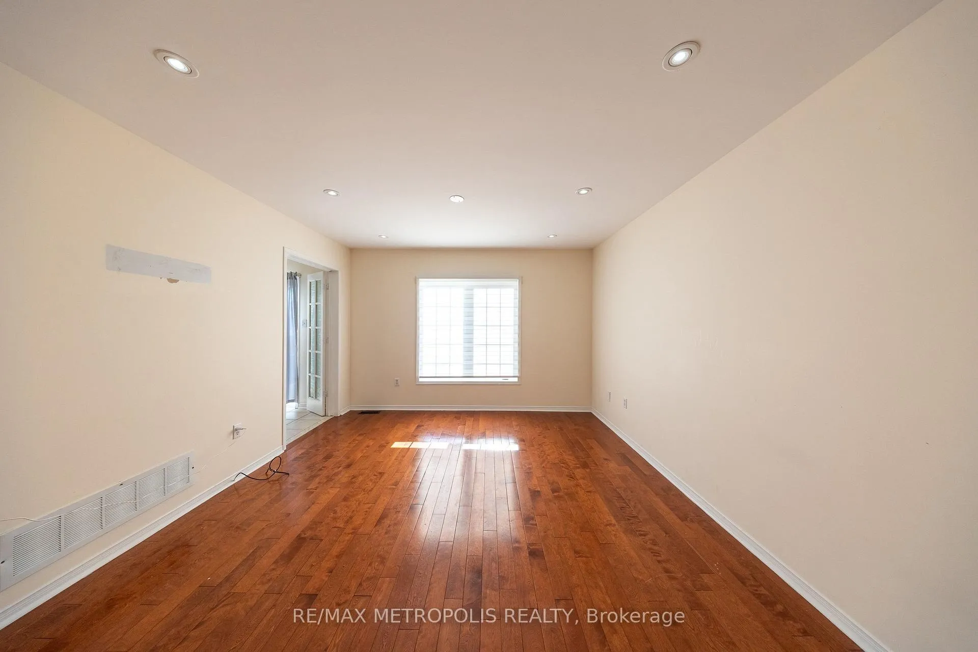 Photo 9 of Unit main, 113 Highhill Dr, Scarborough, Tam O'Shanter-Sullivan — HOMEH