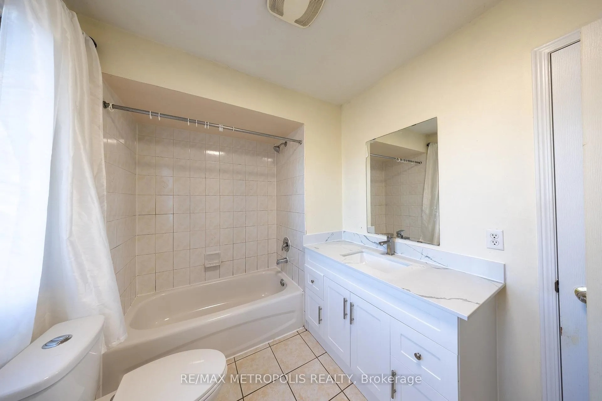 Photo 11 of Unit main, 113 Highhill Dr, Scarborough, Tam O'Shanter-Sullivan — HOMEH