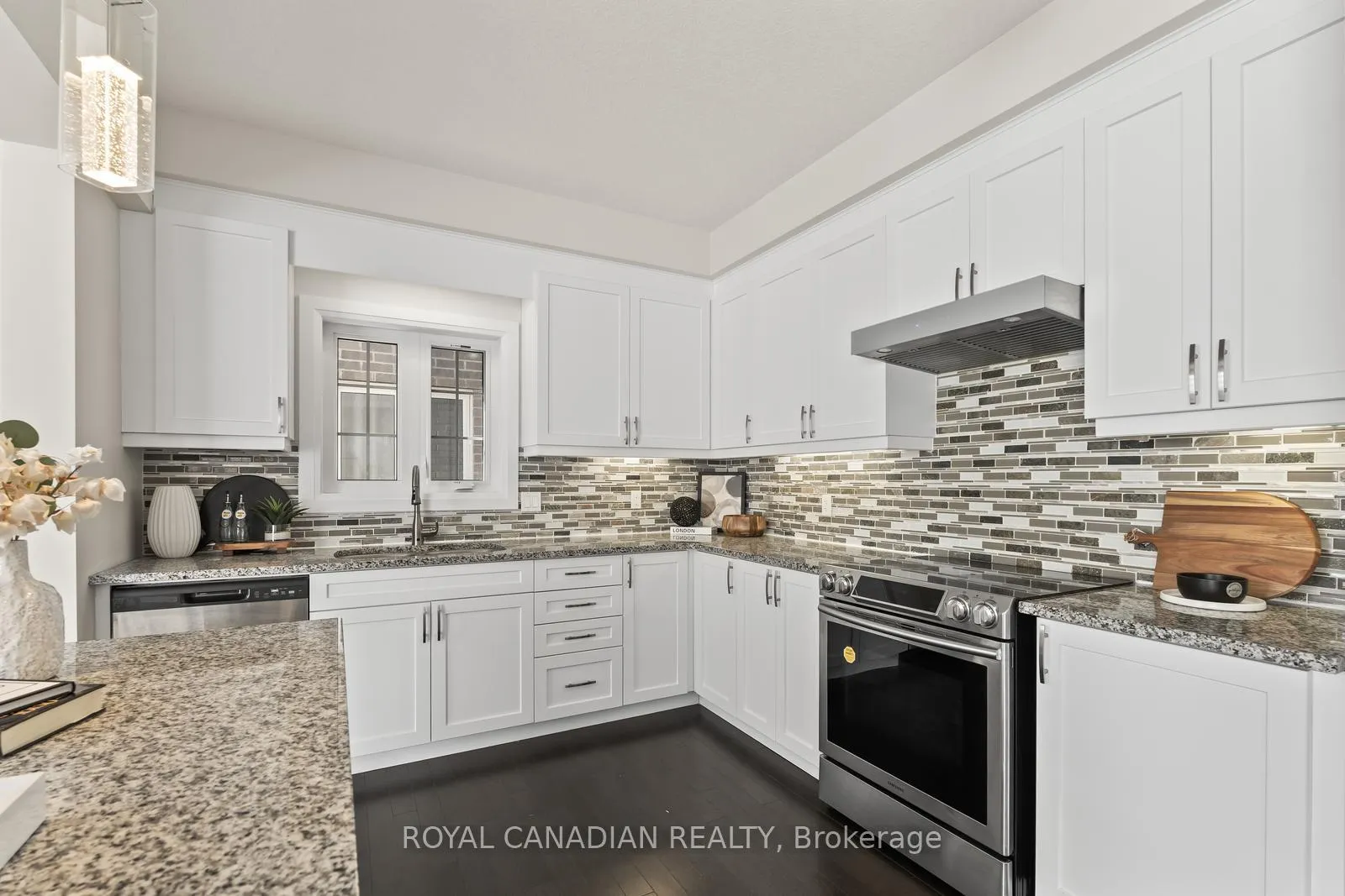 Photo 15 of Unit Upper, 301 Buttonbush Street, Waterloo, Columbia Forest/Clair Hills — HOMEH