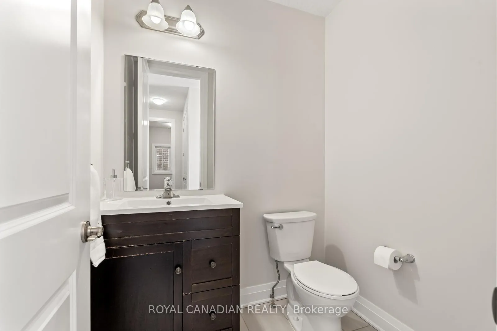 Photo 17 of Unit Upper, 301 Buttonbush Street, Waterloo, Columbia Forest/Clair Hills — HOMEH