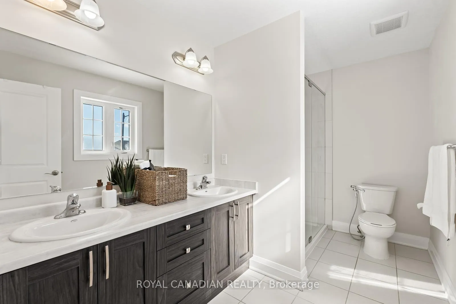 Photo 29 of Unit Upper, 301 Buttonbush Street, Waterloo, Columbia Forest/Clair Hills — HOMEH