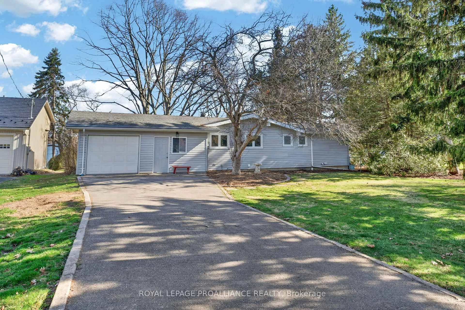 Photo 3 of 482 Island Road, Prince Edward County, Hallowell Ward — HOMEH