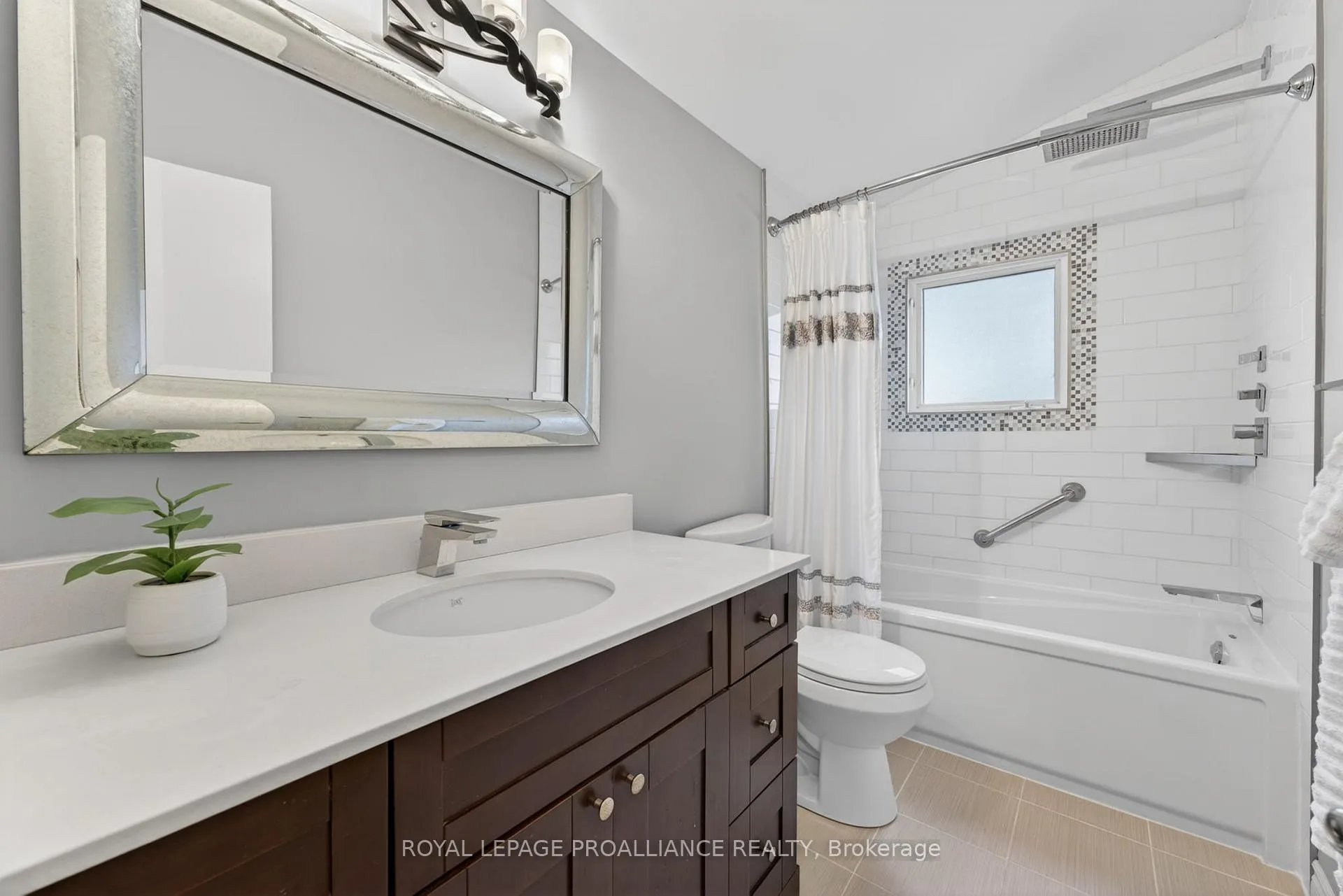 Photo 18 of 482 Island Road, Prince Edward County, Hallowell Ward — HOMEH