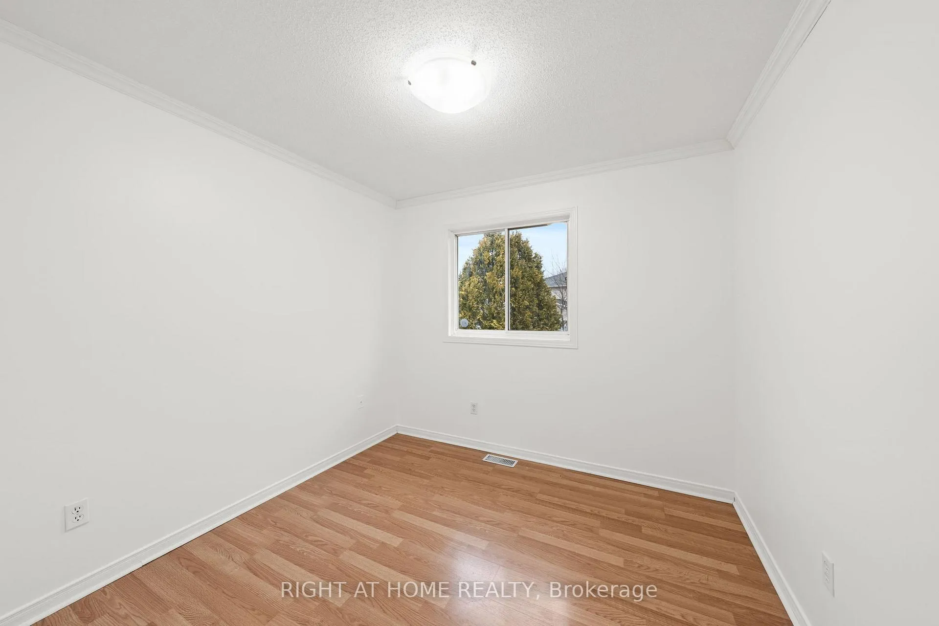 Photo 23 of 35 Montana Way, Ottawa, Barrhaven - Longfields — HOMEH