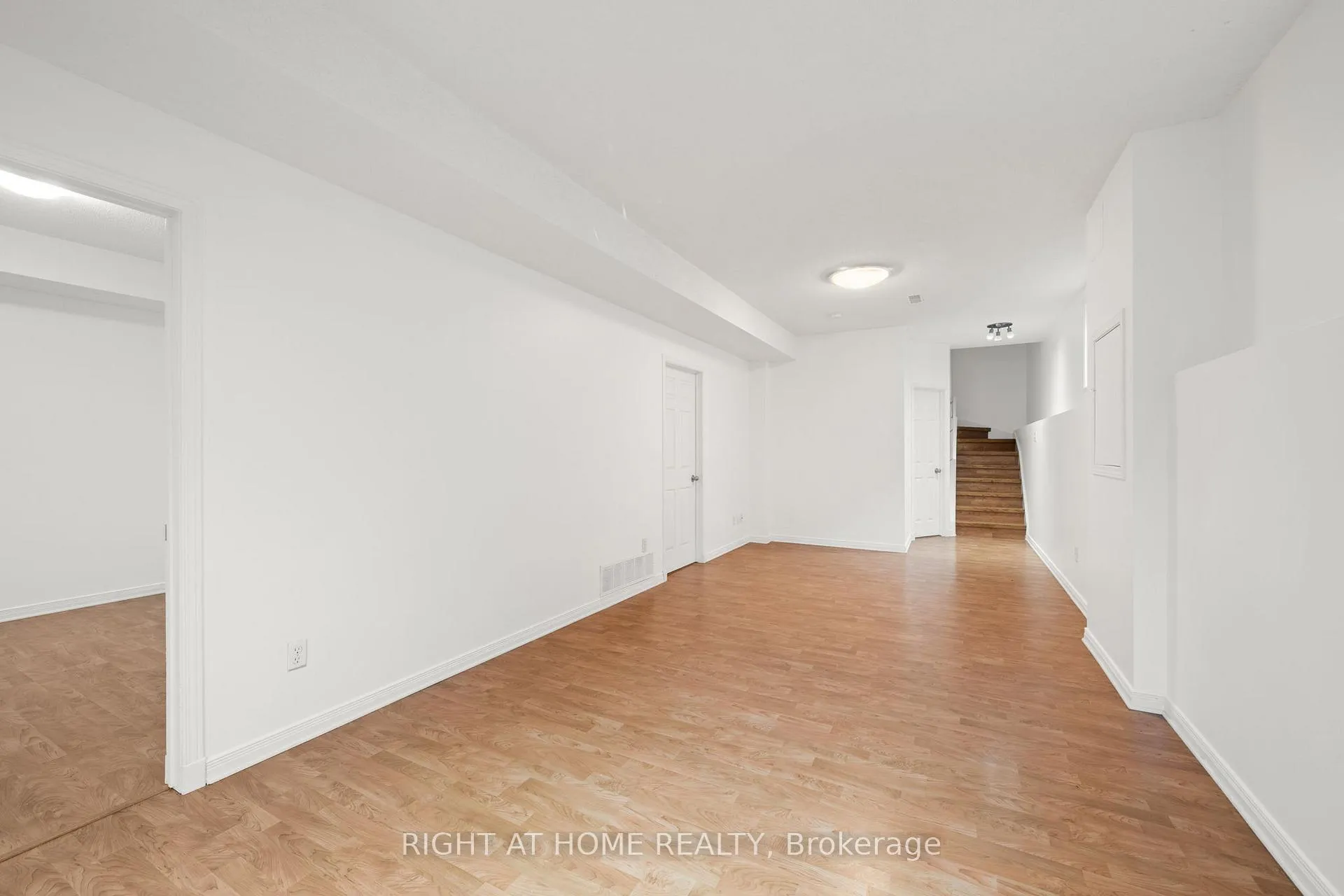 Photo 32 of 35 Montana Way, Ottawa, Barrhaven - Longfields — HOMEH