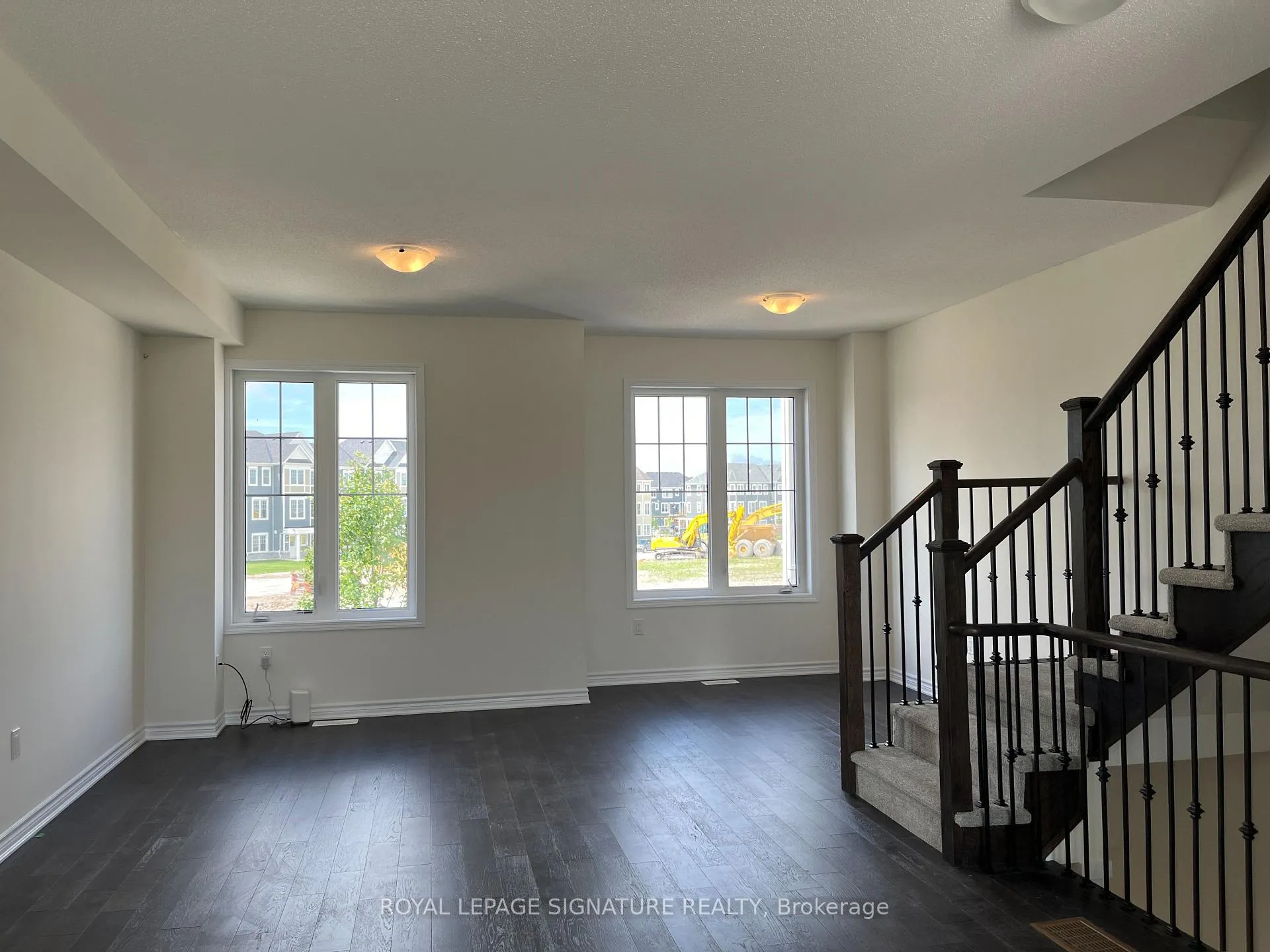 Photo 2 of 7 Sama Way, Wasaga Beach — HOMEH