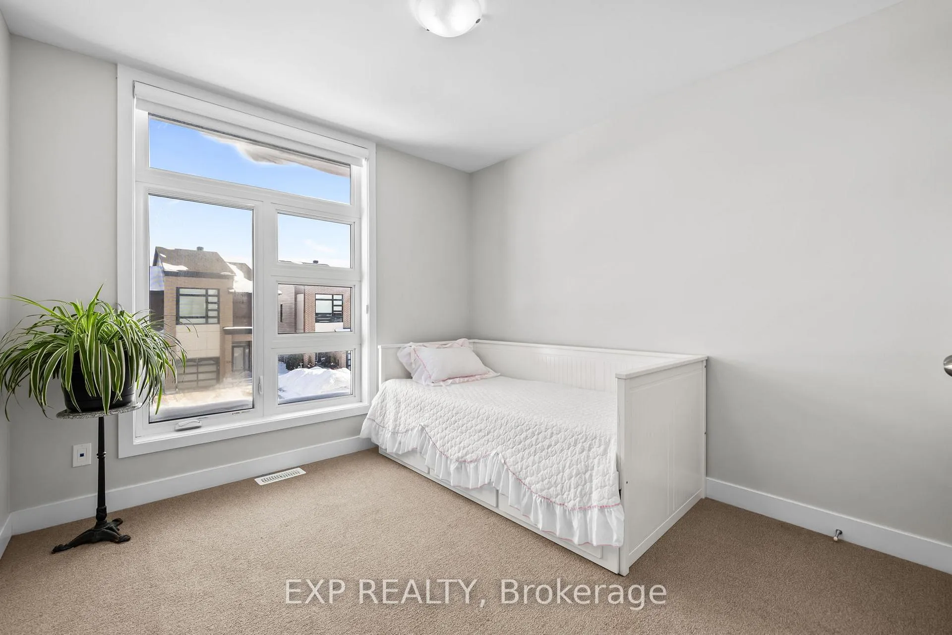 Photo 12 of 335 Wabasso Lane, Ottawa, Leitrim — HOMEH