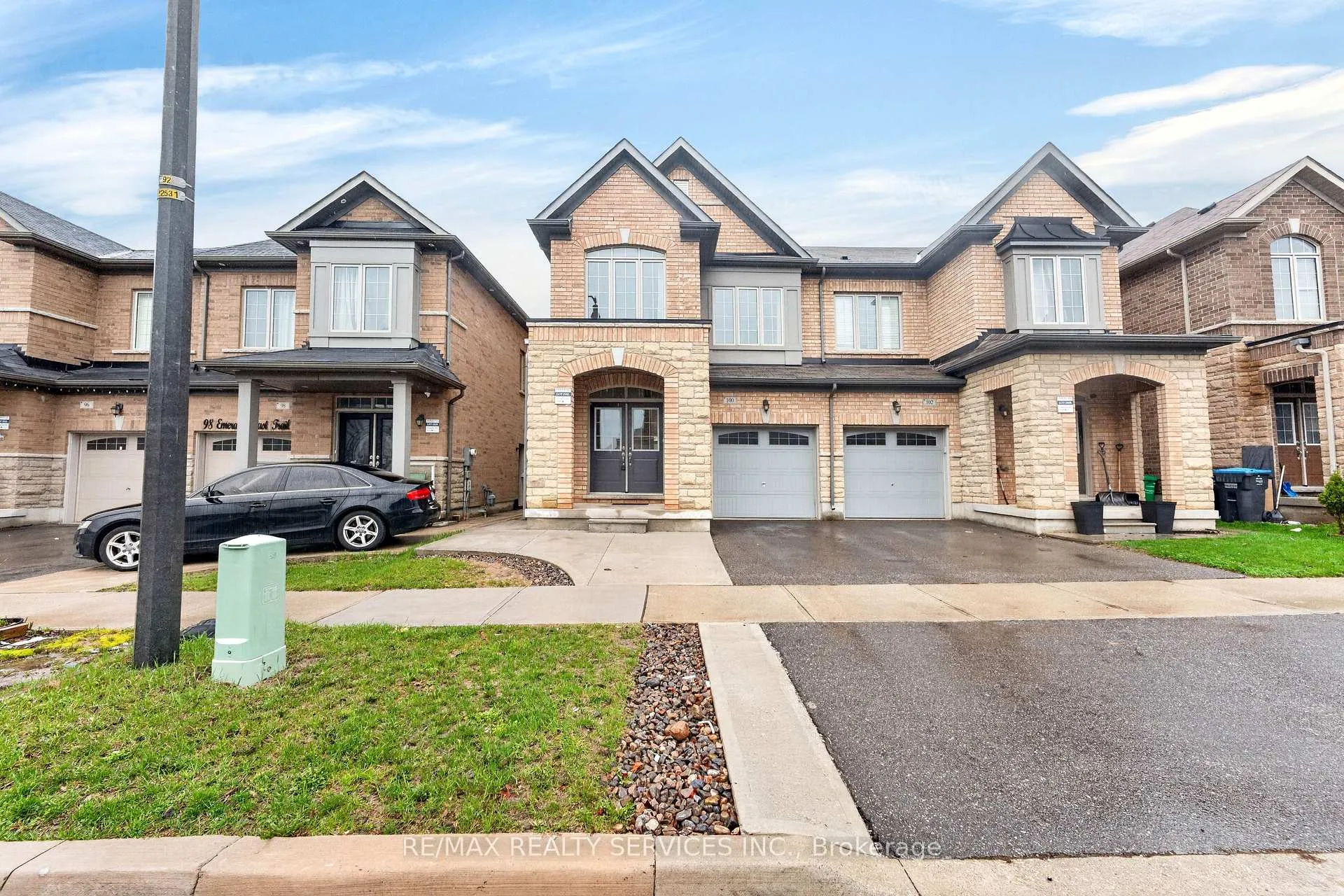 Photo 3 of 100 Emerald Coast Trail, Brampton, Northwest Brampton — HOMEH