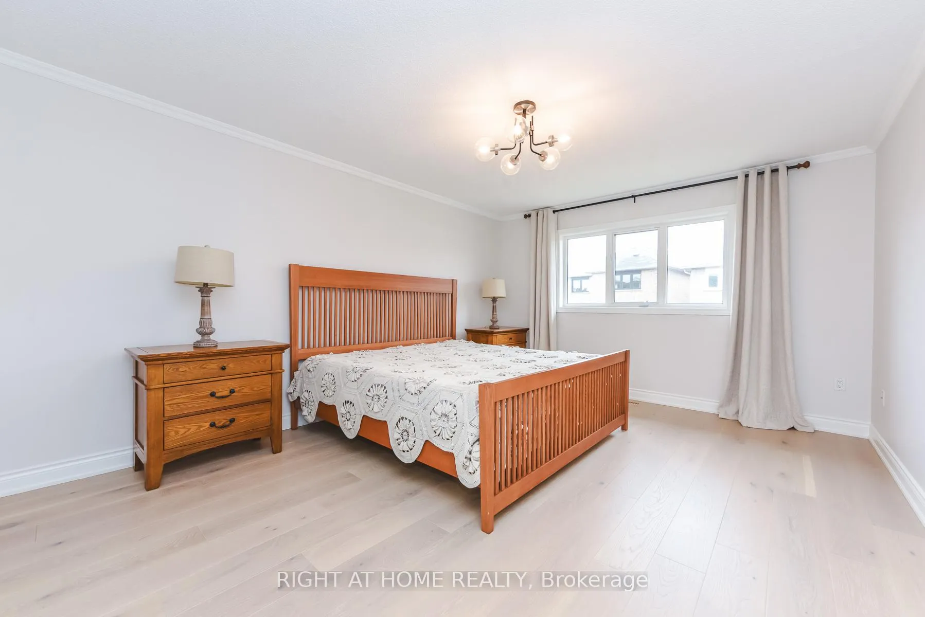 Photo 18 of 105 Panorama Crescent, Vaughan, Elder Mills — HOMEH