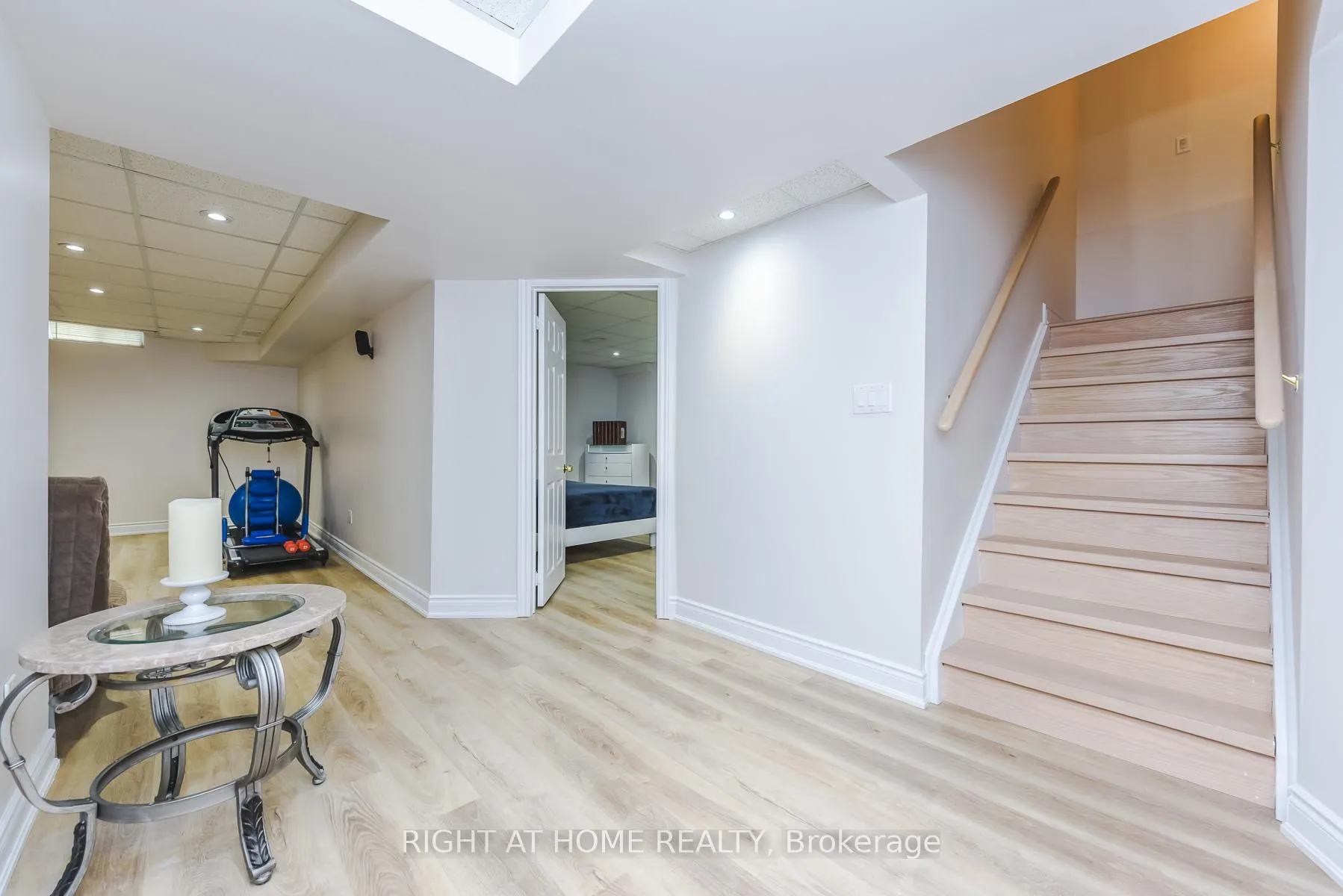 Photo 22 of 105 Panorama Crescent, Vaughan, Elder Mills — HOMEH