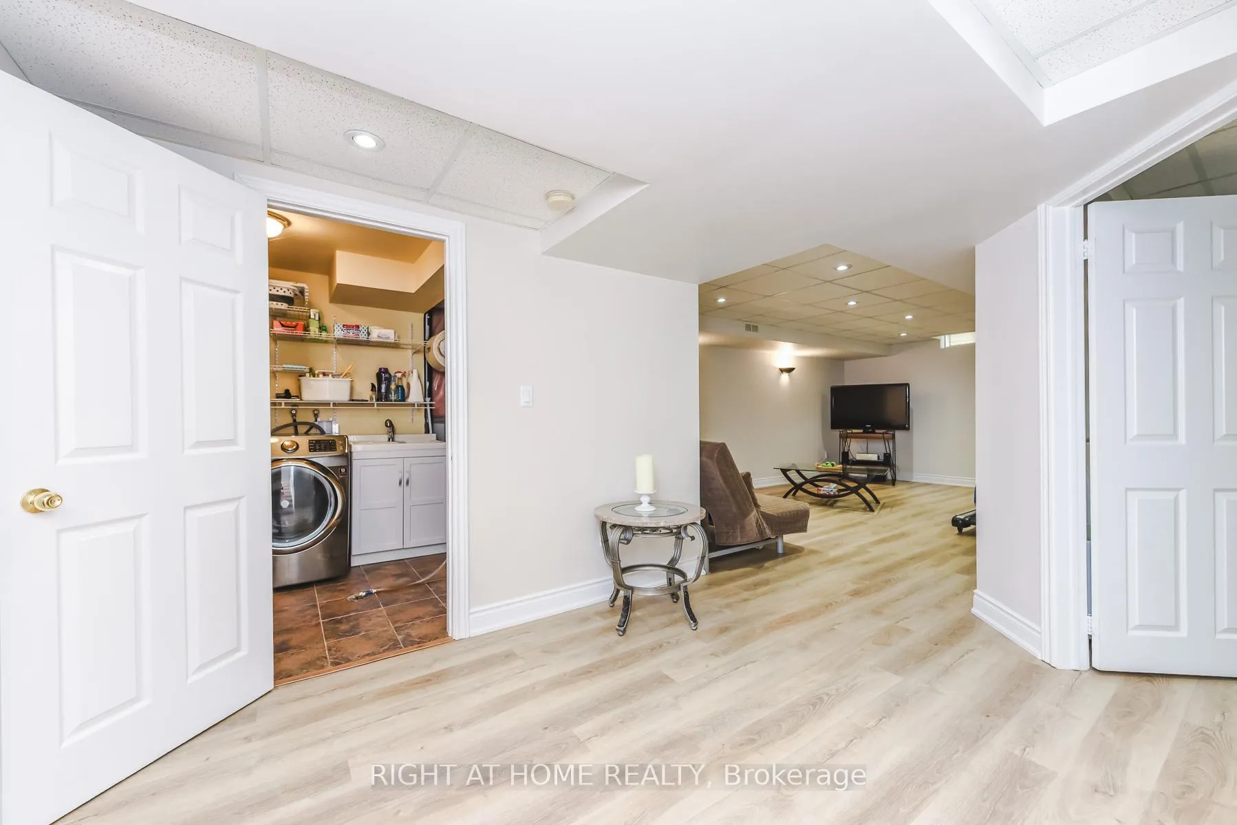 Photo 23 of 105 Panorama Crescent, Vaughan, Elder Mills — HOMEH