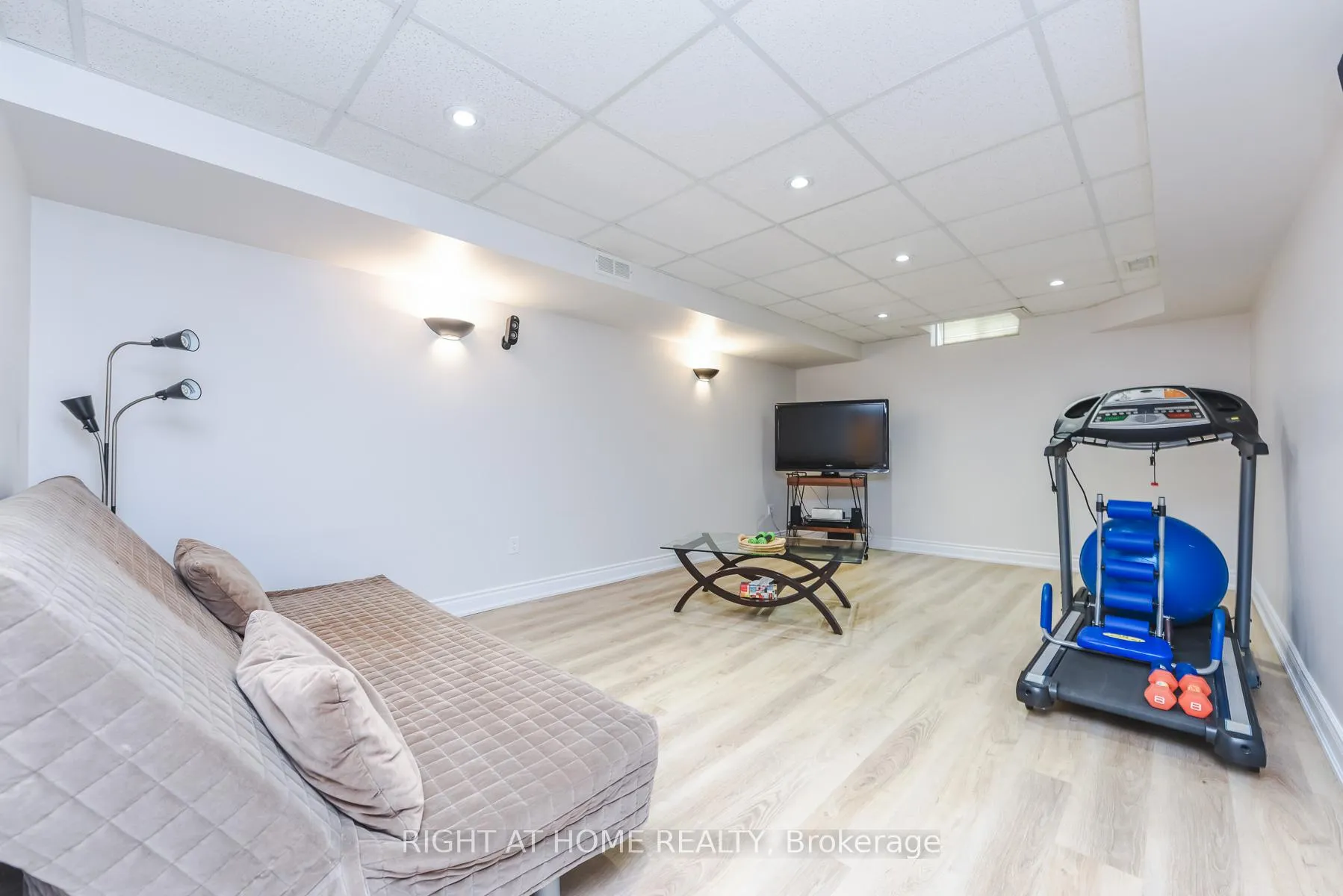 Photo 25 of 105 Panorama Crescent, Vaughan, Elder Mills — HOMEH